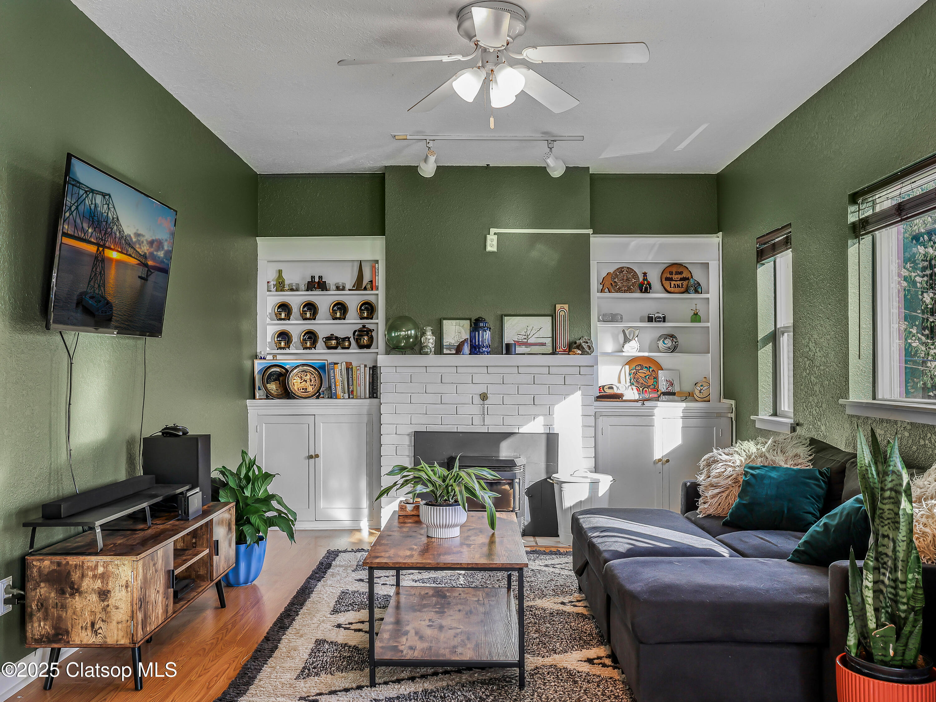 740 Florence Avenue Property Photo 14