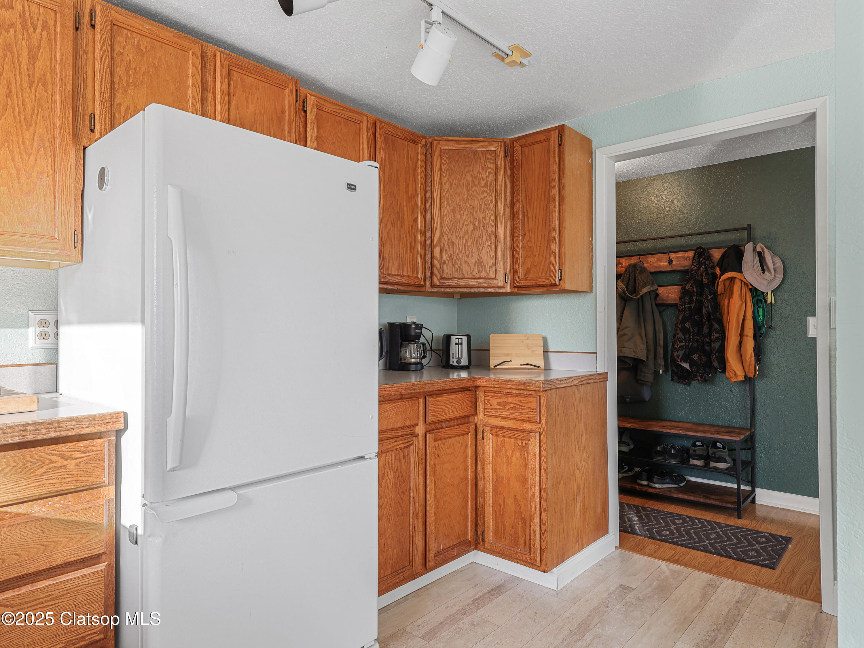 740 Florence Avenue Property Photo 24