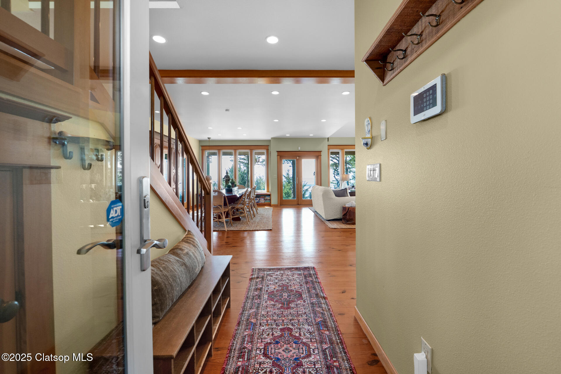 556 N Laurel Street Property Photo 10
