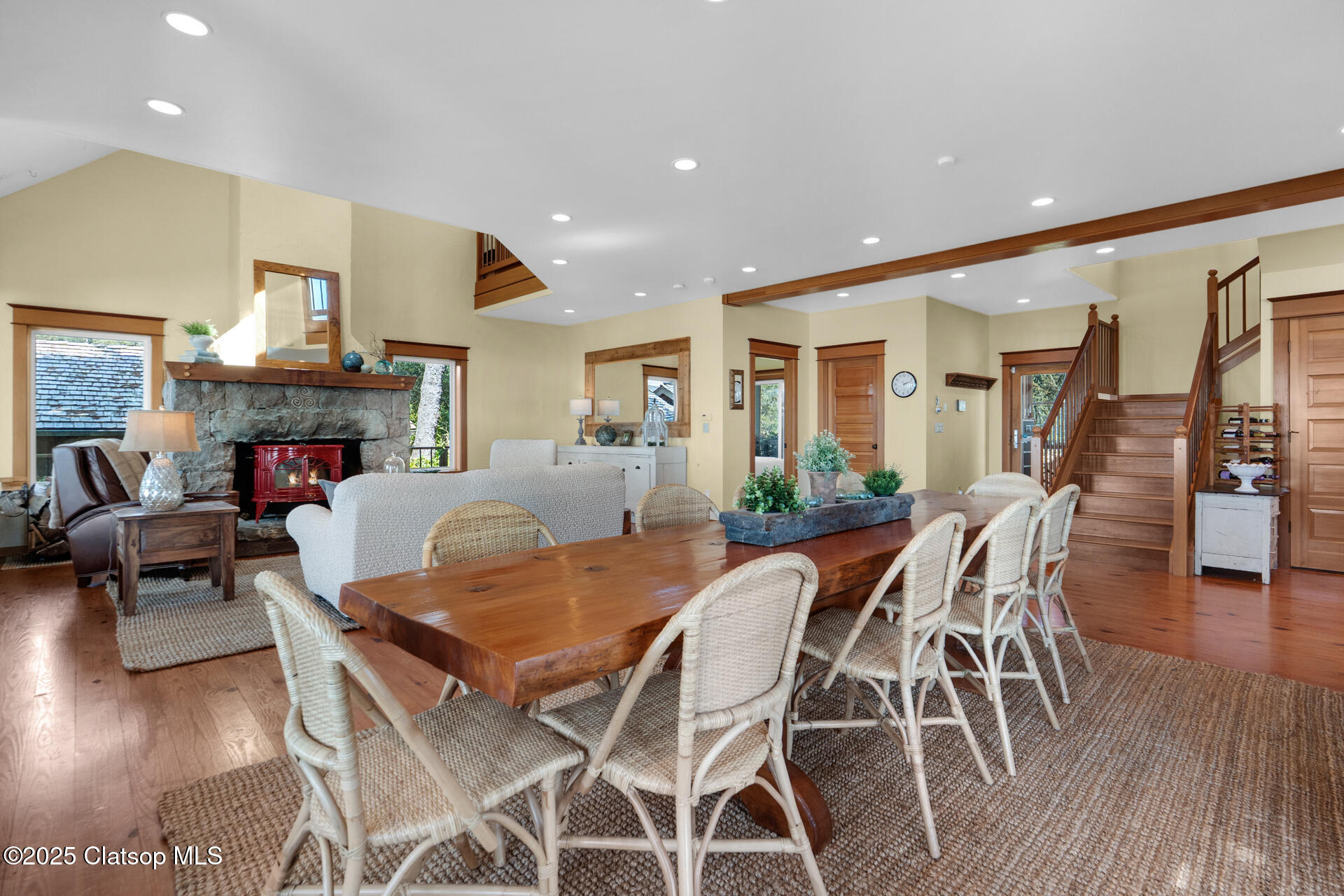 556 N Laurel Street Property Photo 12