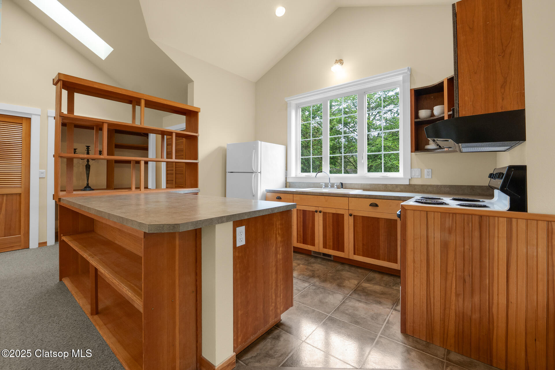 556 N Laurel Street Property Photo 43