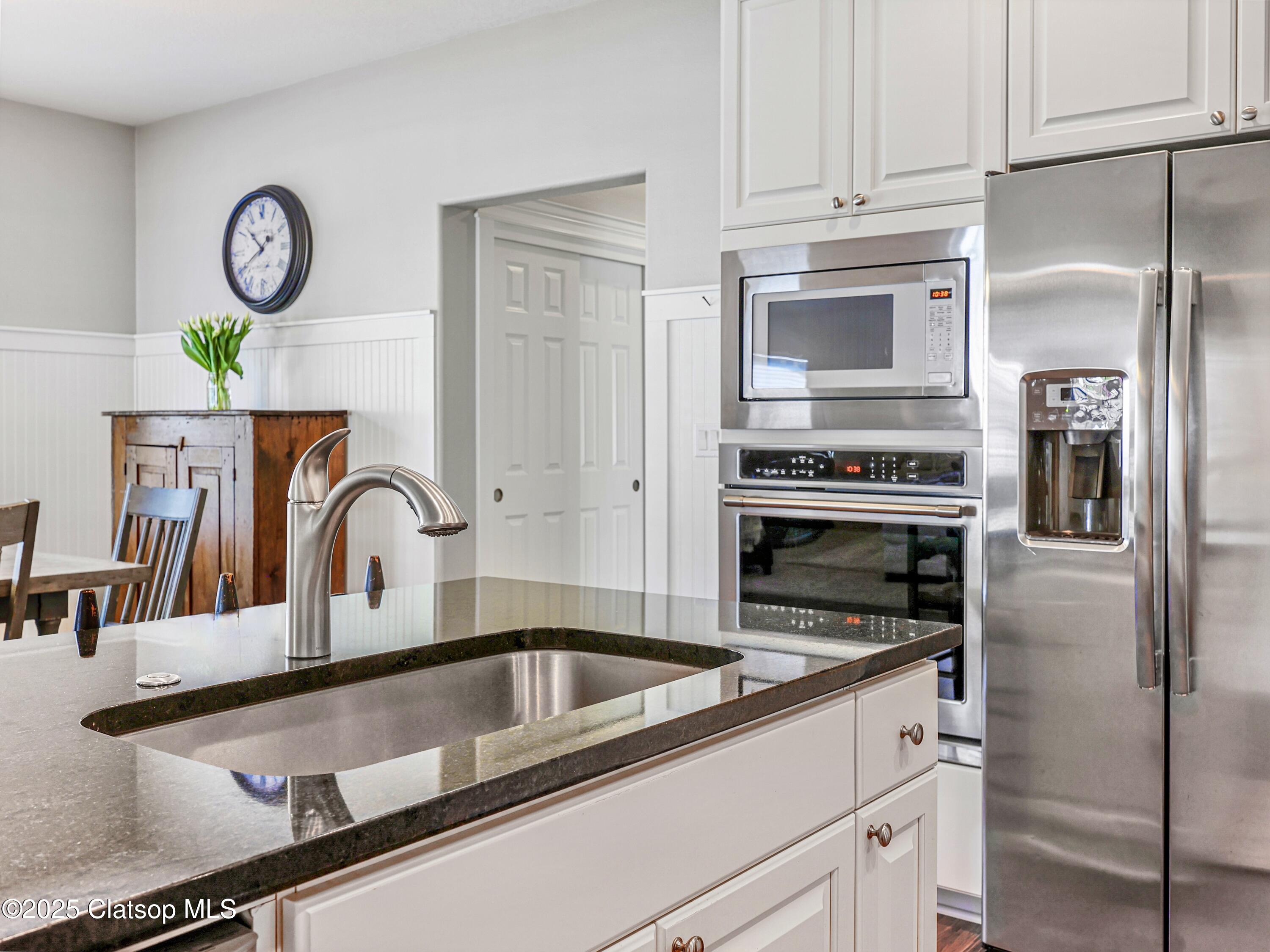 455 Highland Drive Property Photo 17