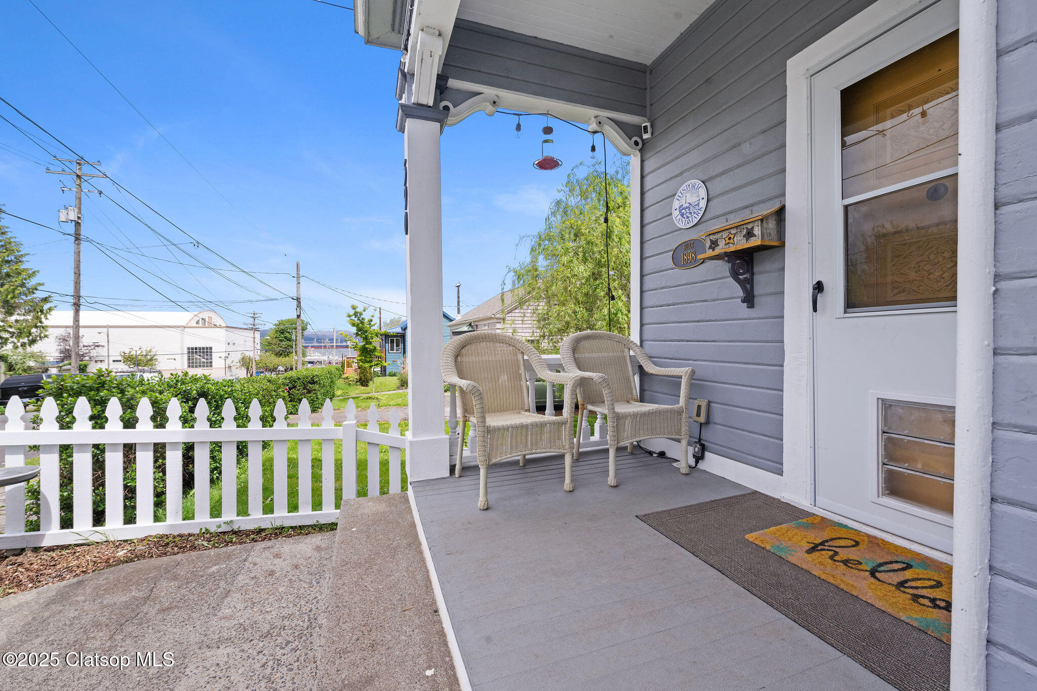 590 17th Street Property Photo 3