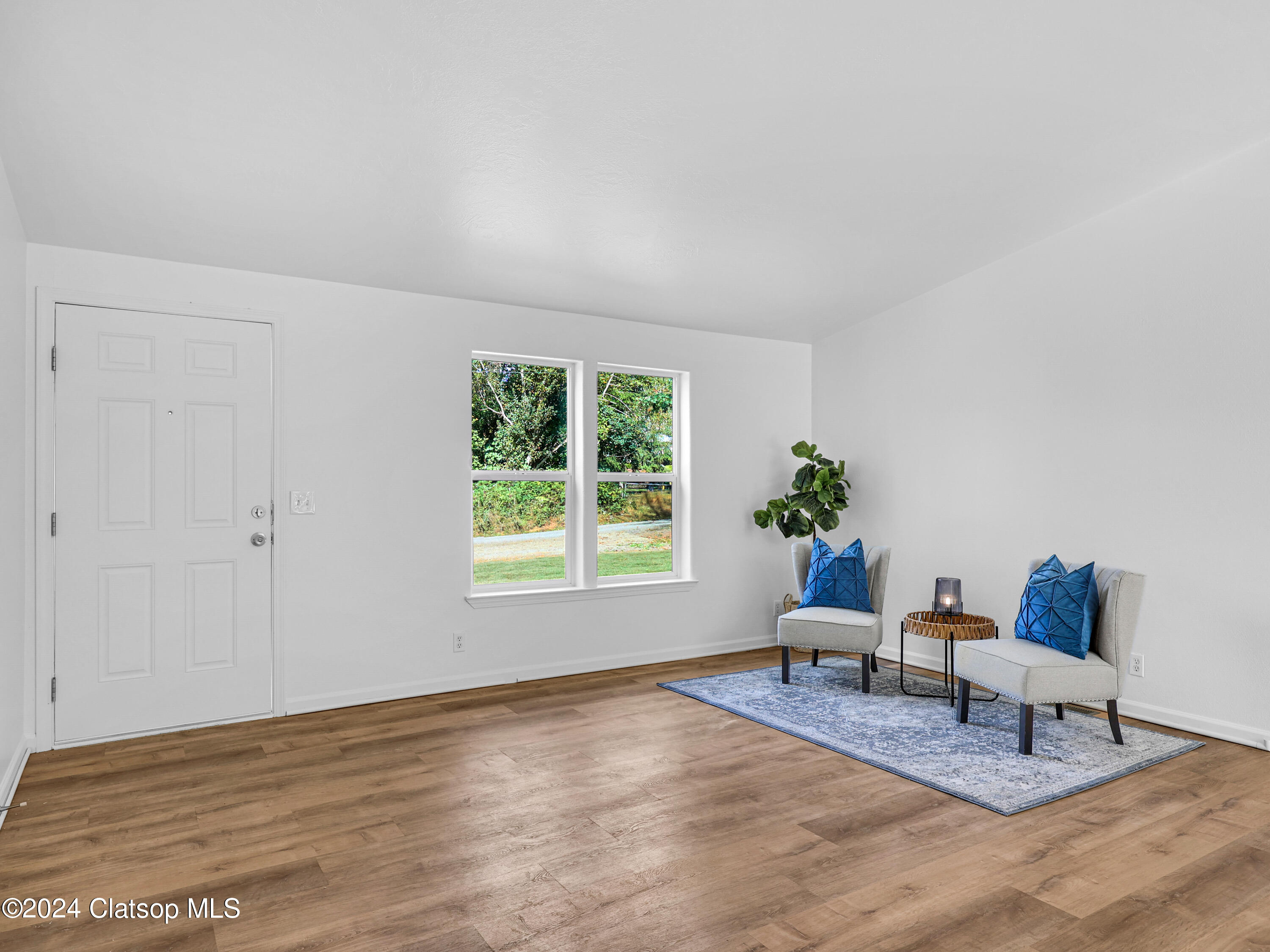 35134 Labrador Lane Property Photo 5