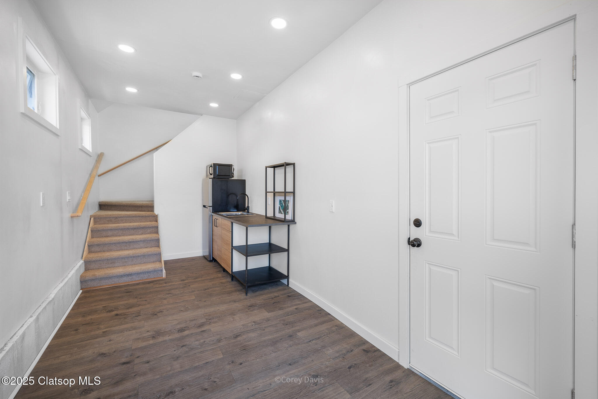 553 N Miller Street Property Photo 33