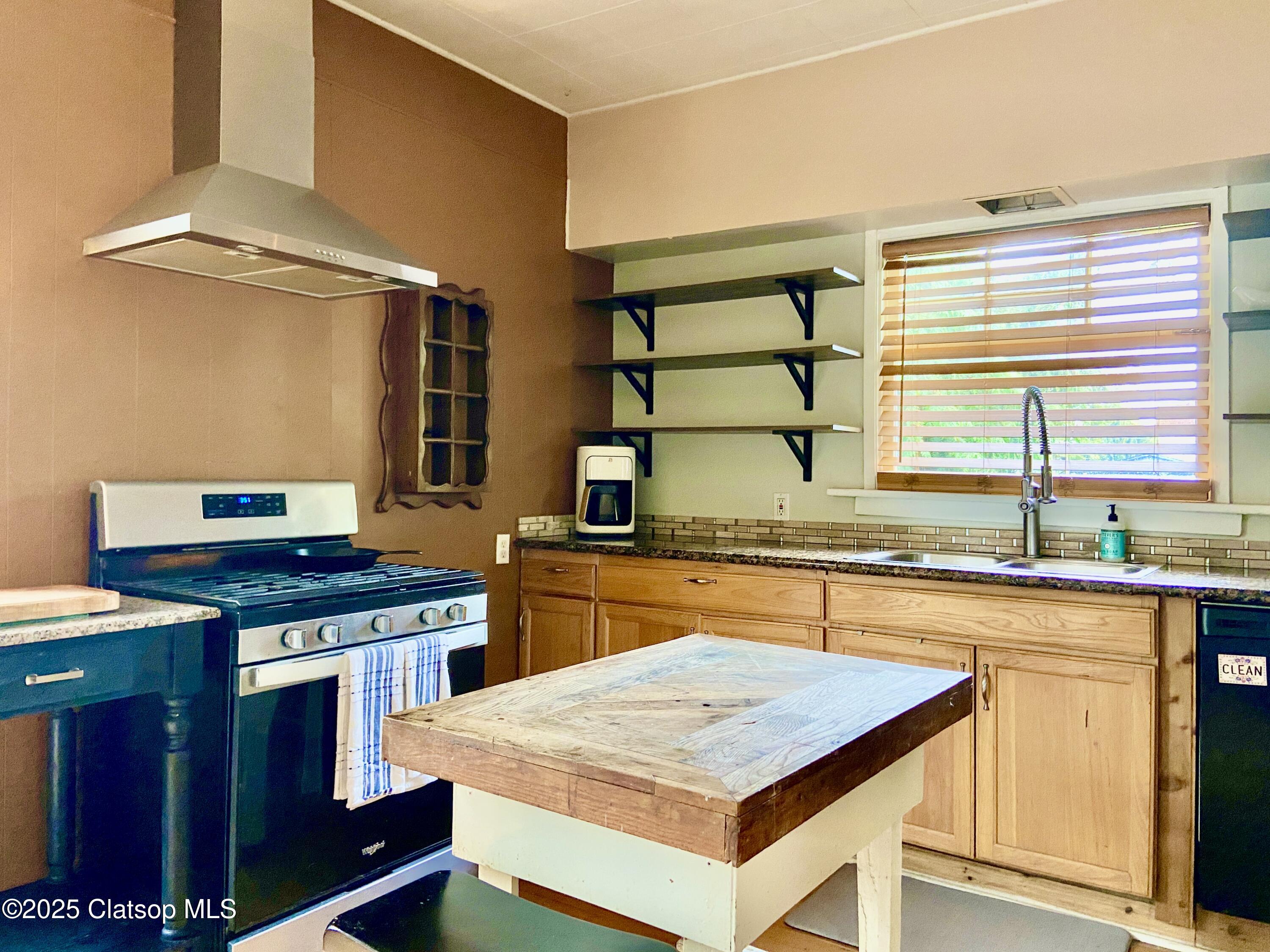 4543 Cedar Street Property Photo 24