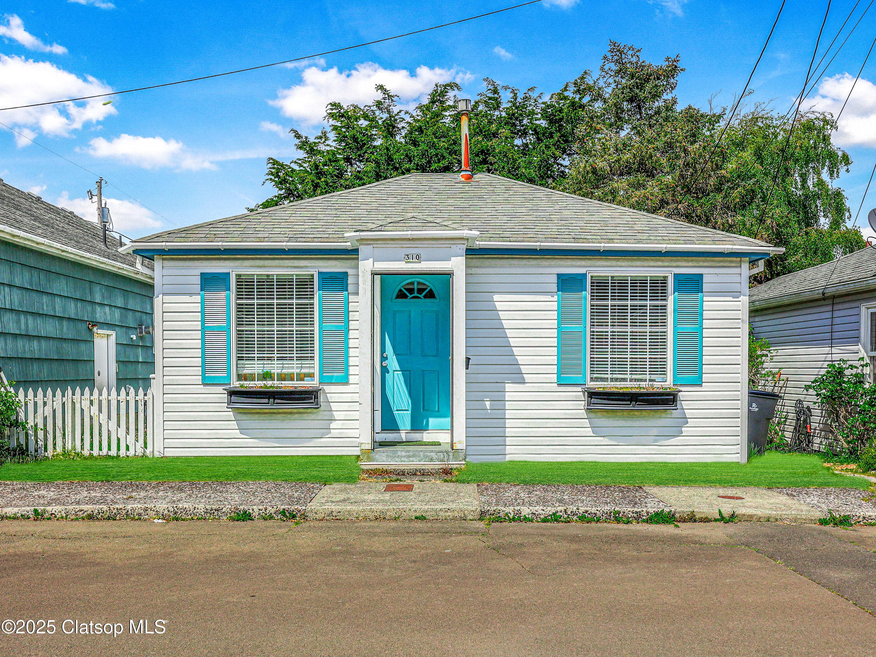 310 Avenue K Property Photo 1