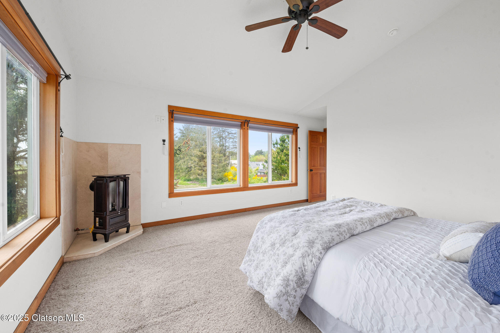 1280 Queen Street Property Photo 16