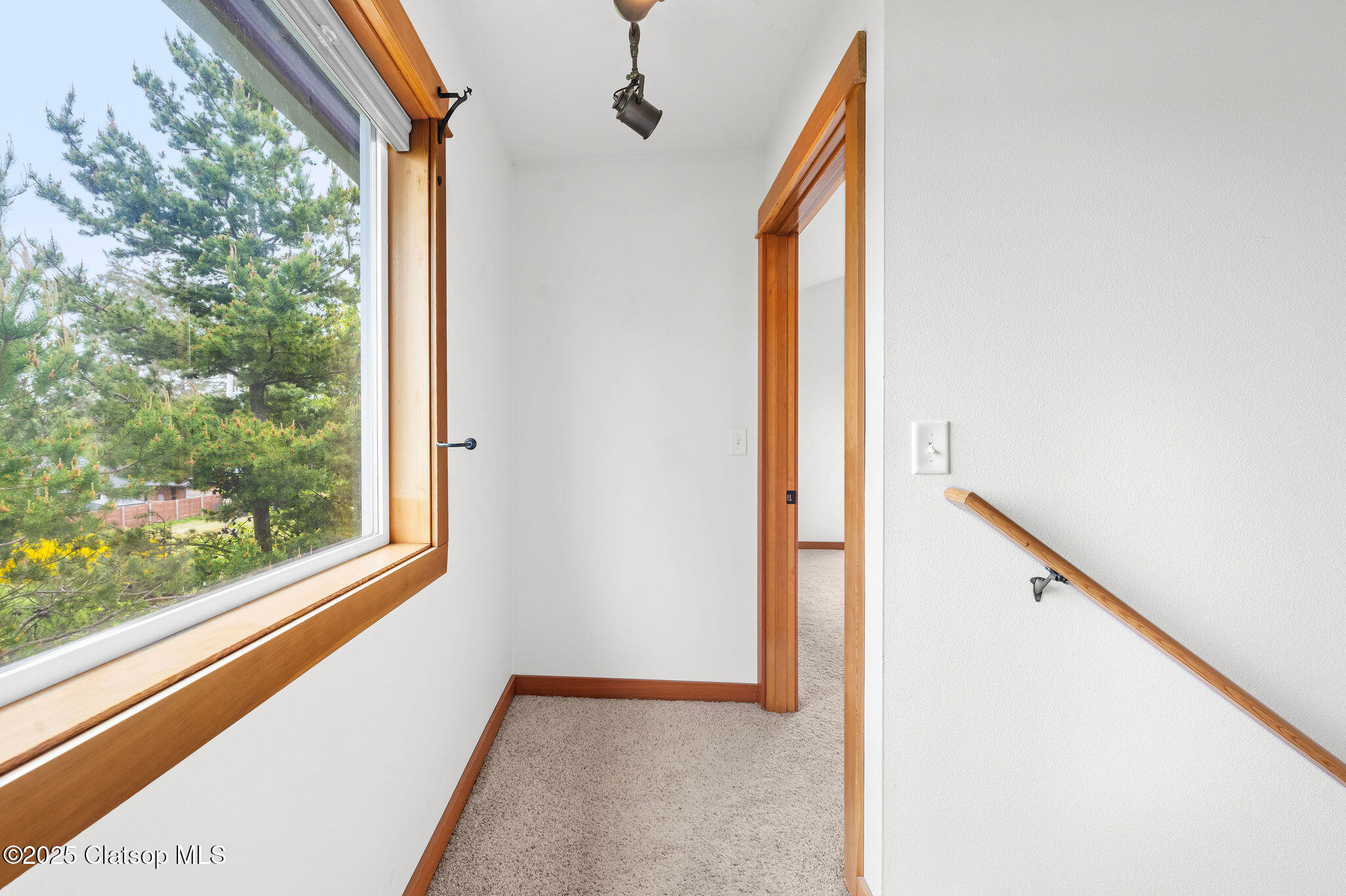 1280 Queen Street Property Photo 19