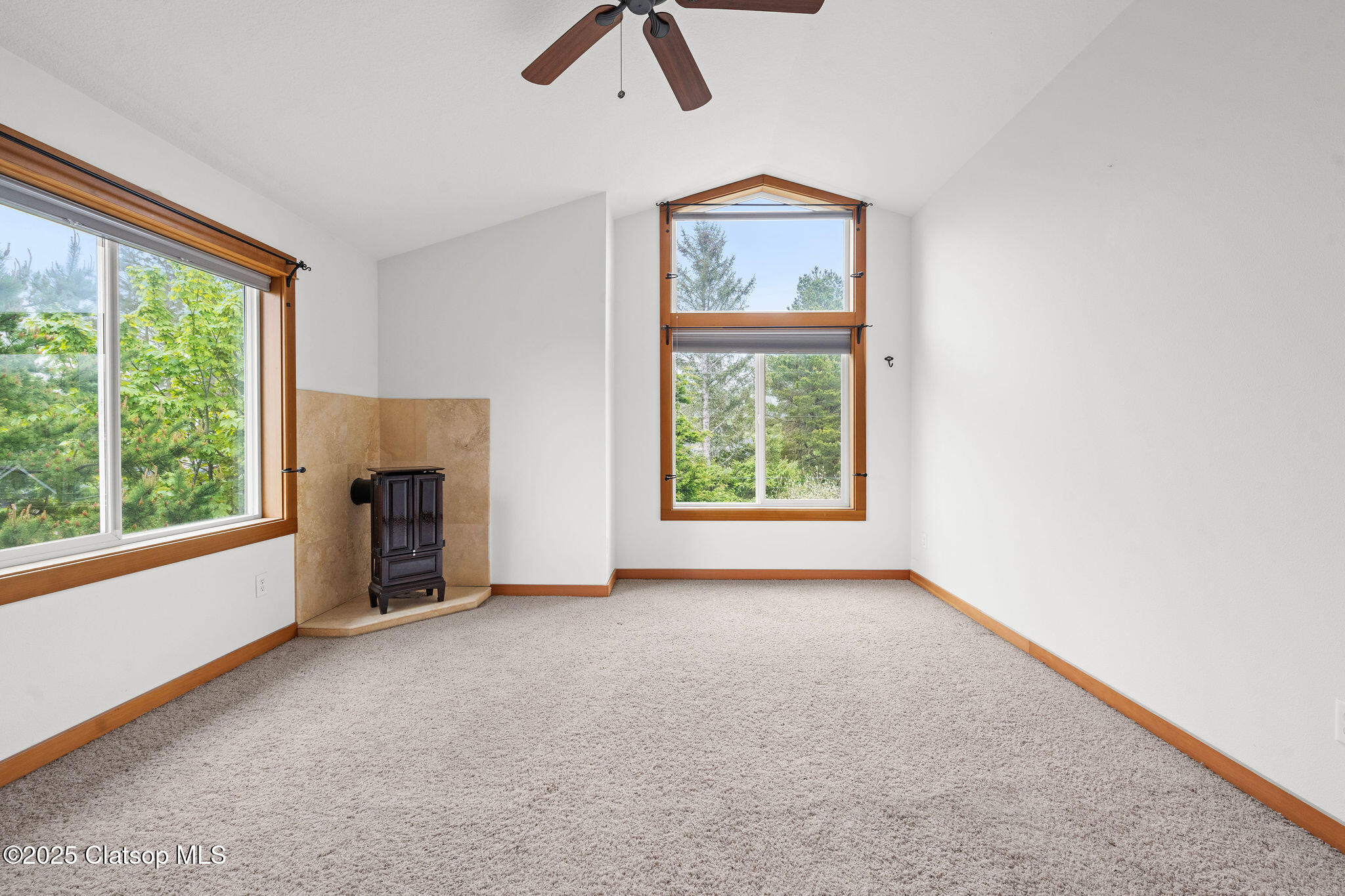 1280 Queen Street Property Photo 21