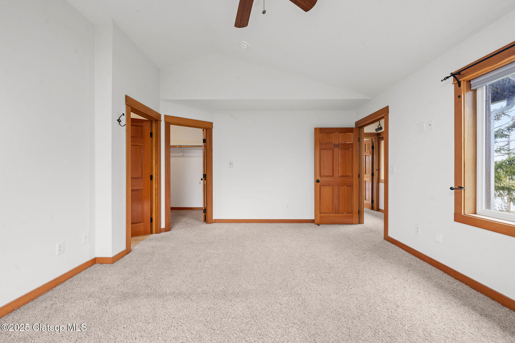 1280 Queen Street Property Photo 22