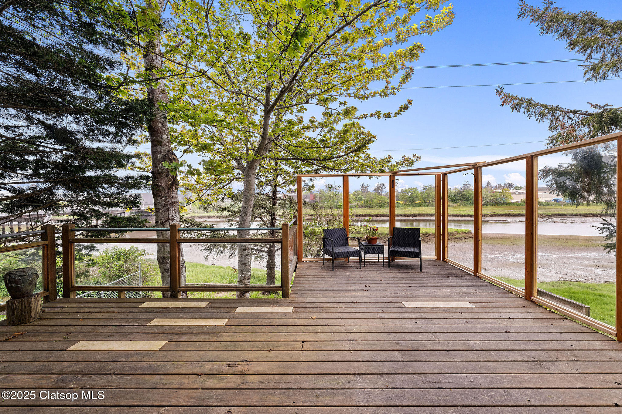 1280 Queen Street Property Photo 25