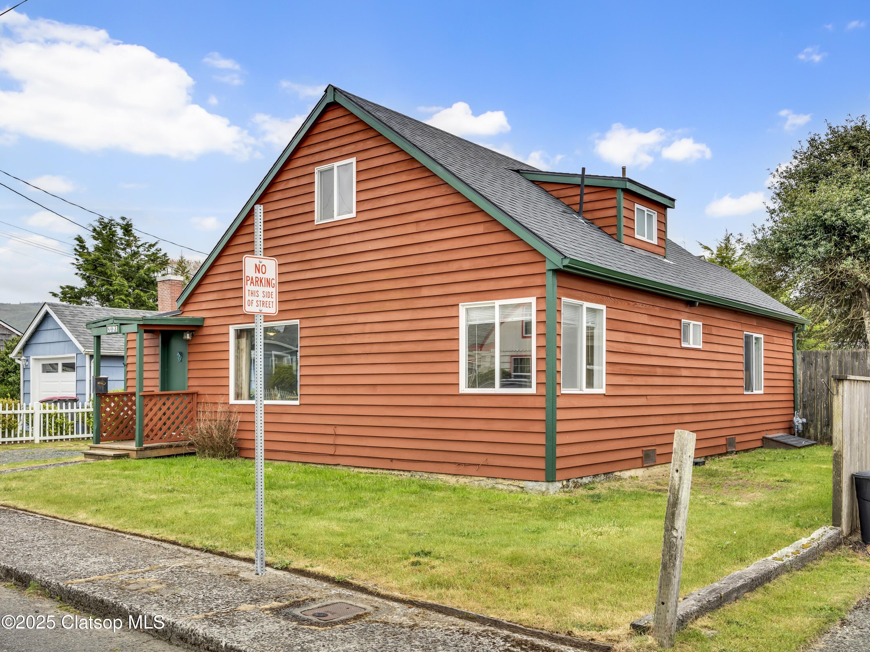 803 6th Avenue Property Photo 3