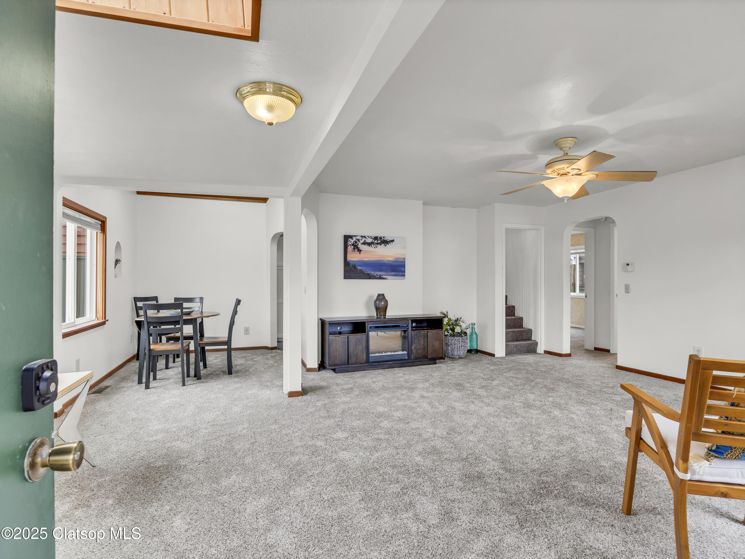 803 6th Avenue Property Photo 8