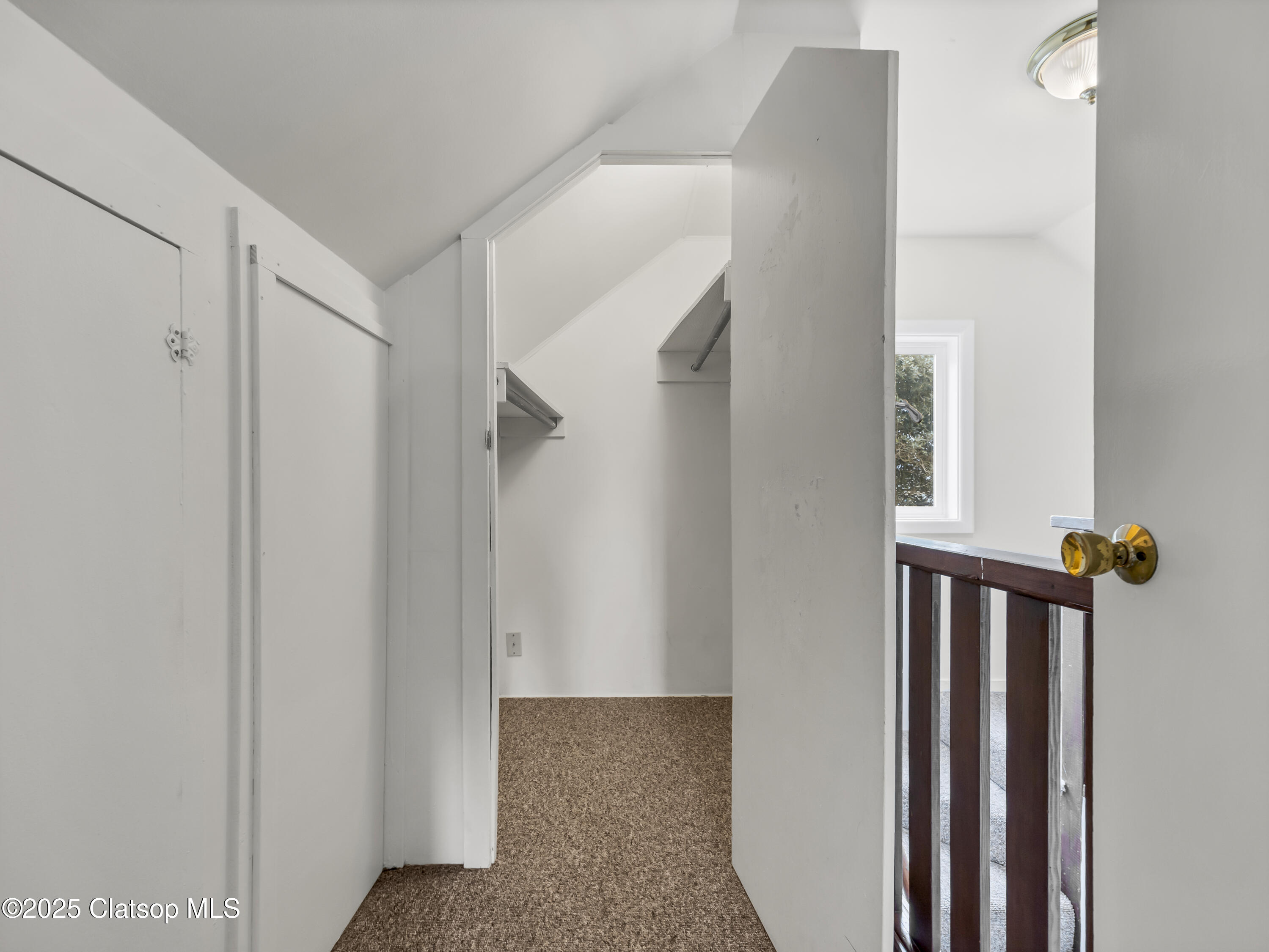 803 6th Avenue Property Photo 24