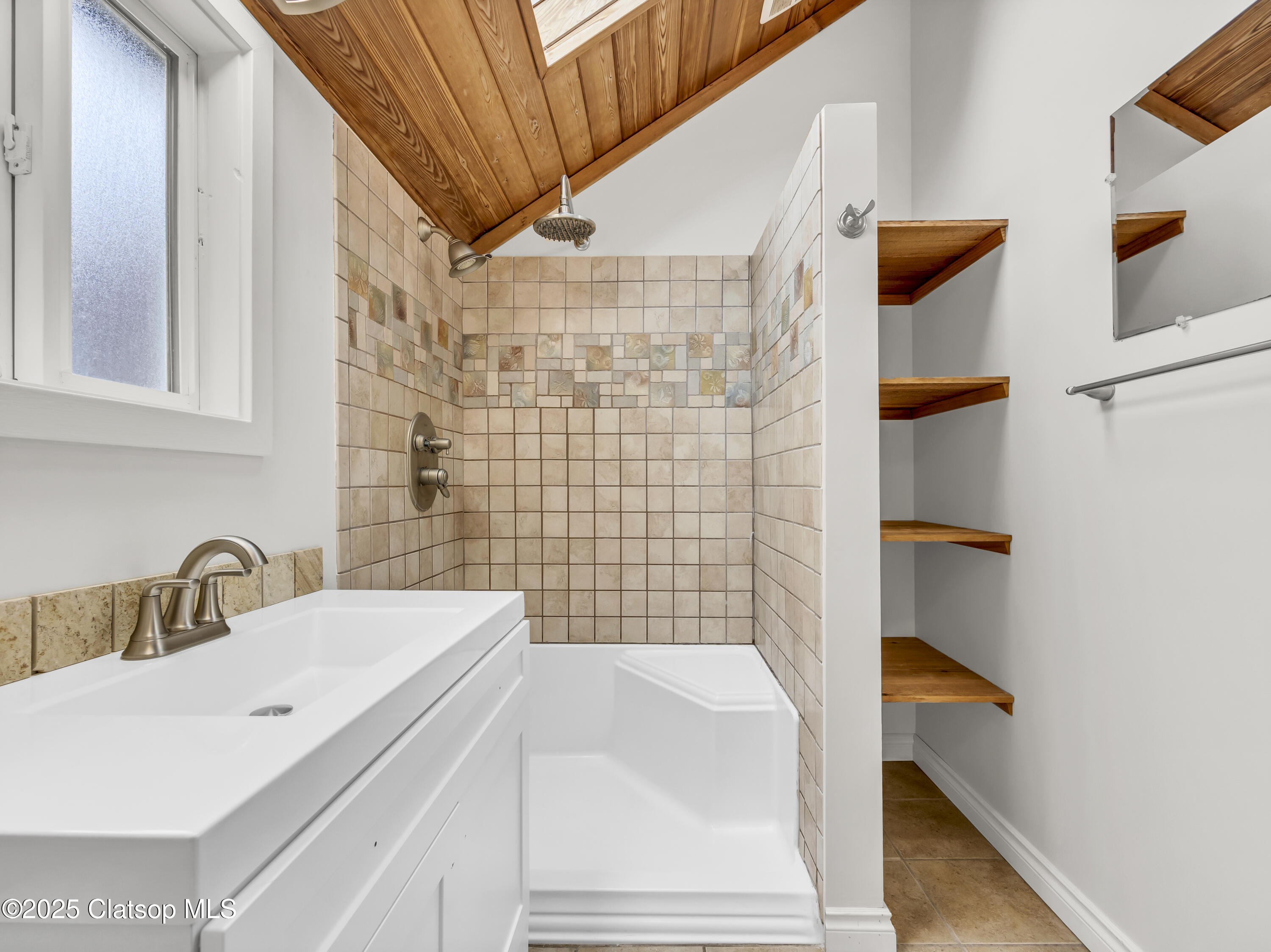 803 6th Avenue Property Photo 28
