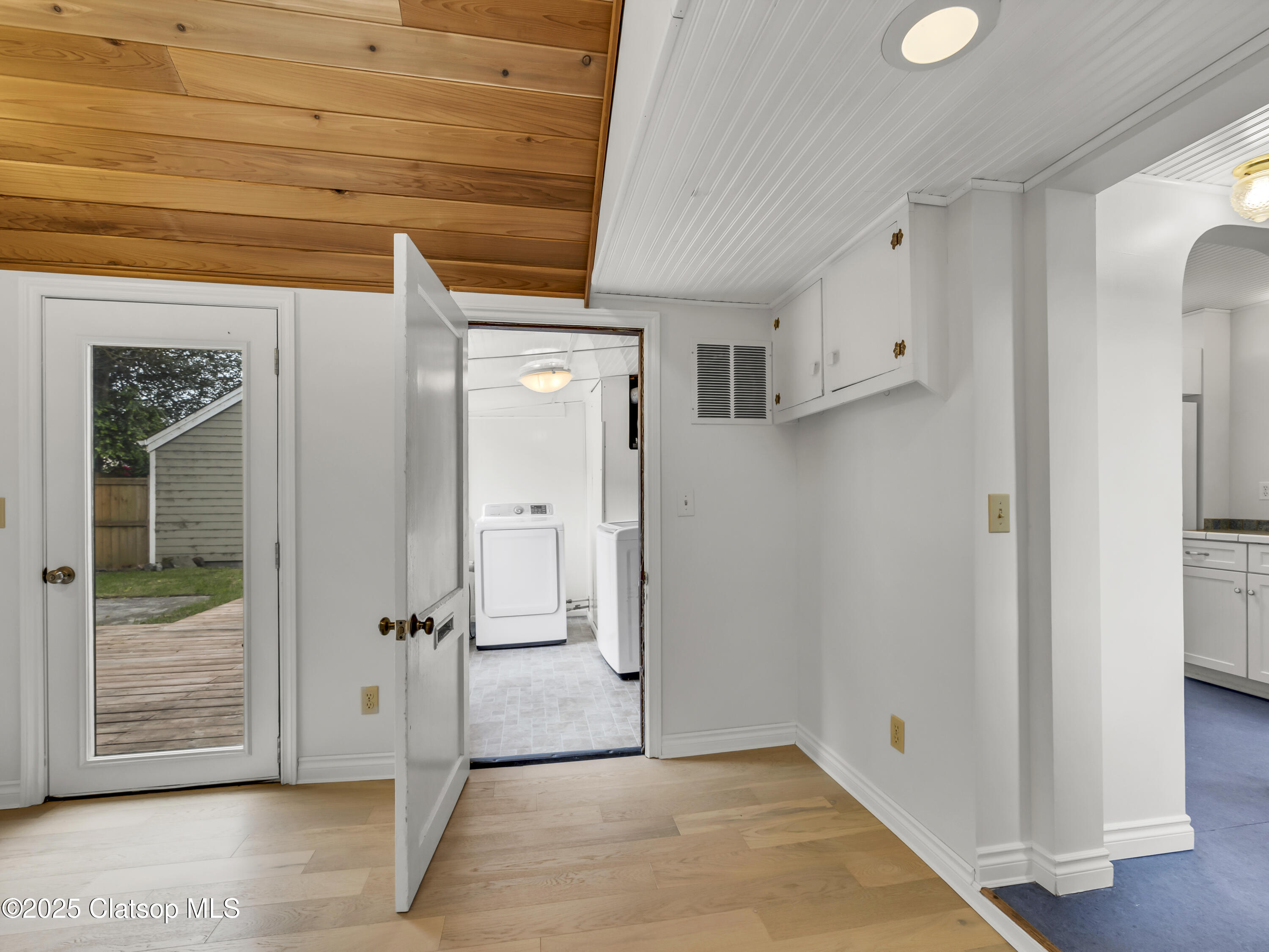 803 6th Avenue Property Photo 30