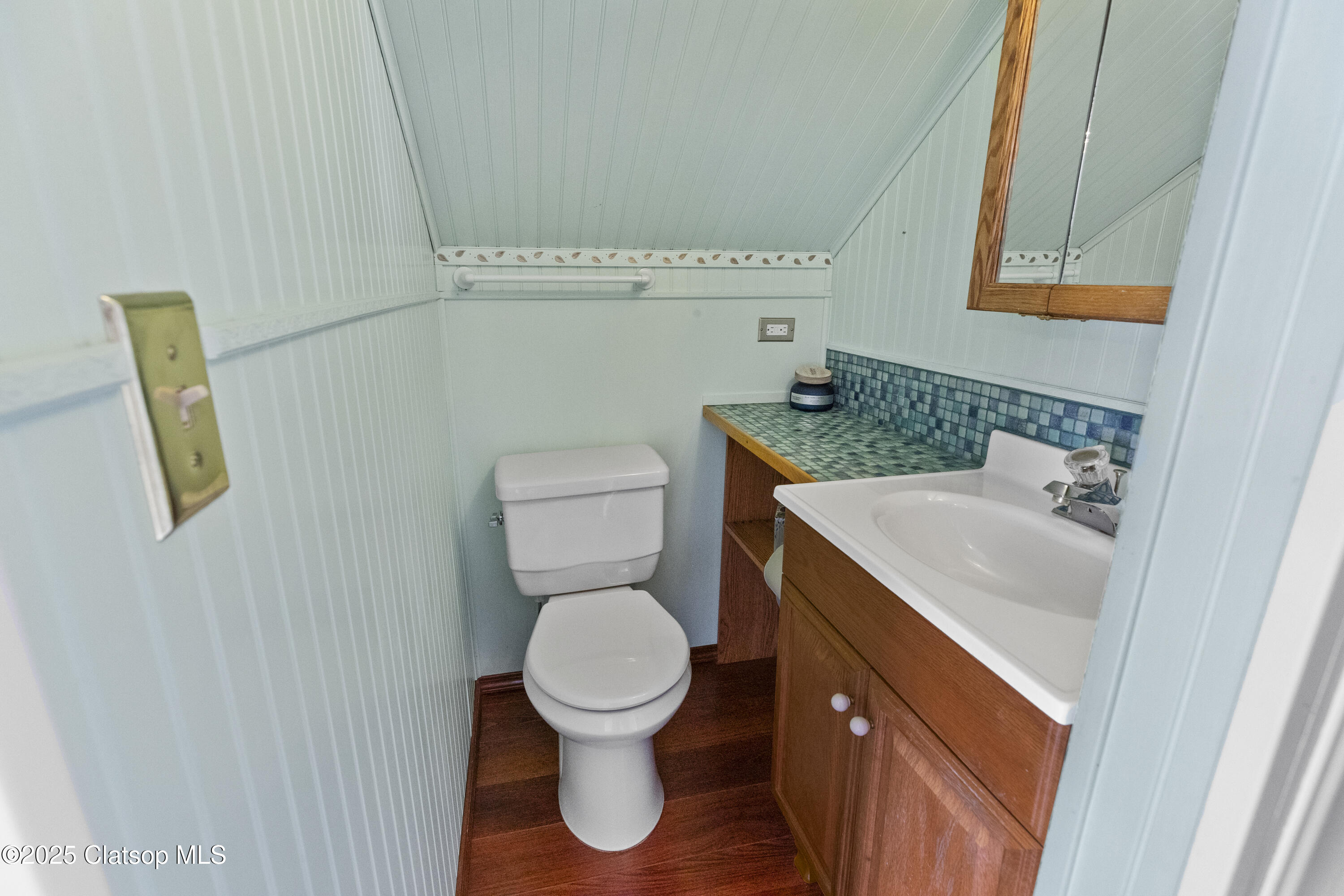 240 5th Avenue Property Photo 26