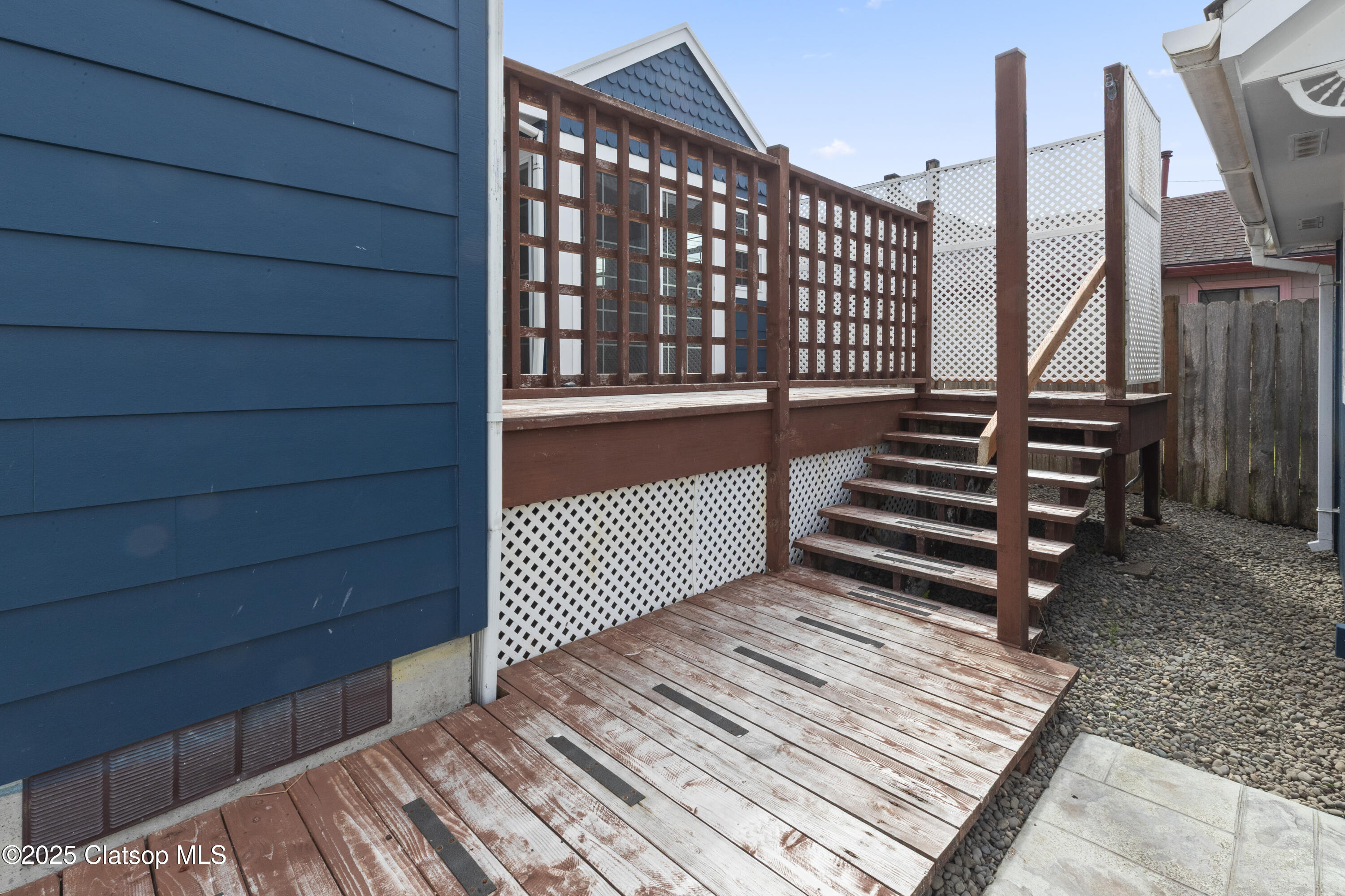 240 5th Avenue Property Photo 32