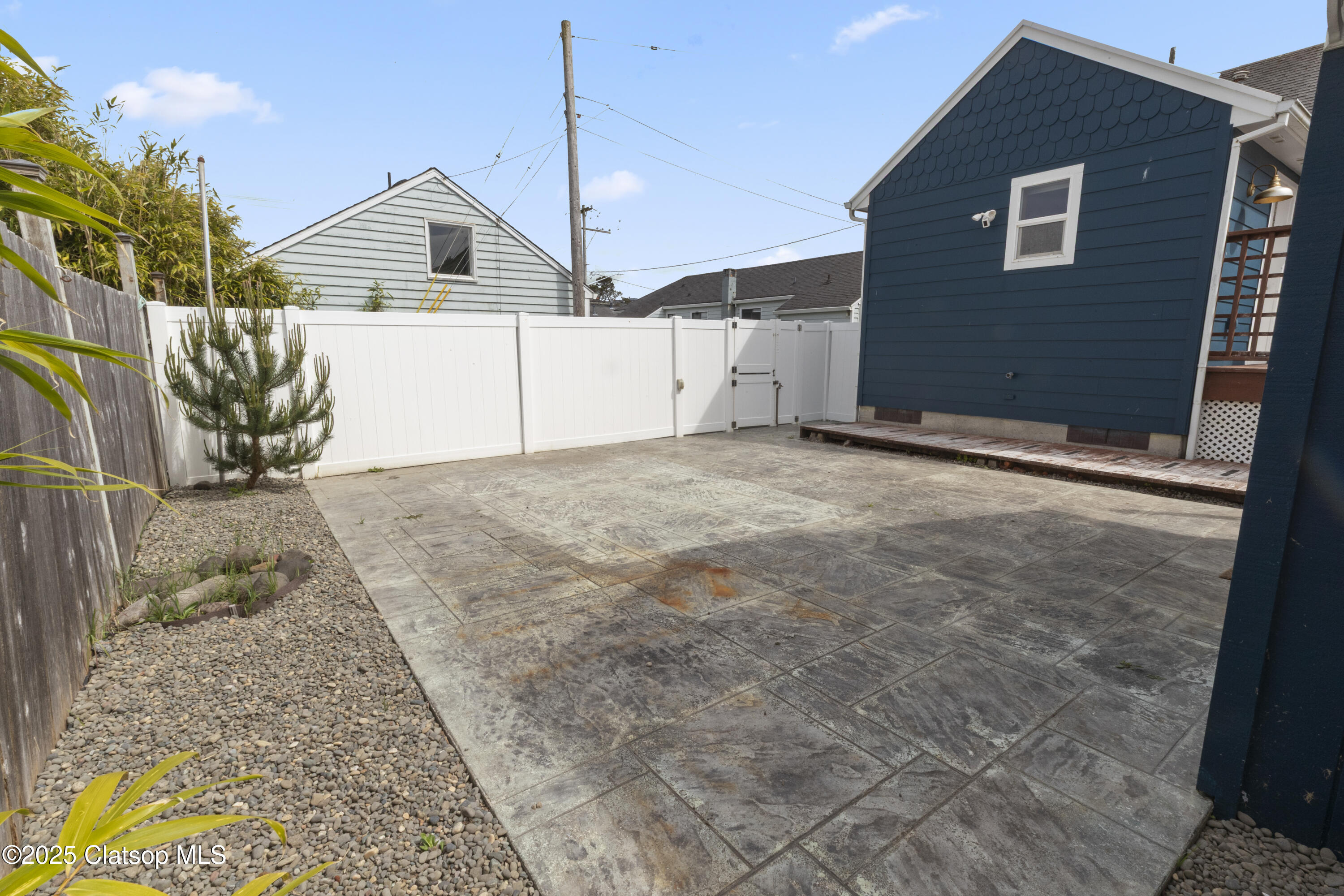 240 5th Avenue Property Photo 35