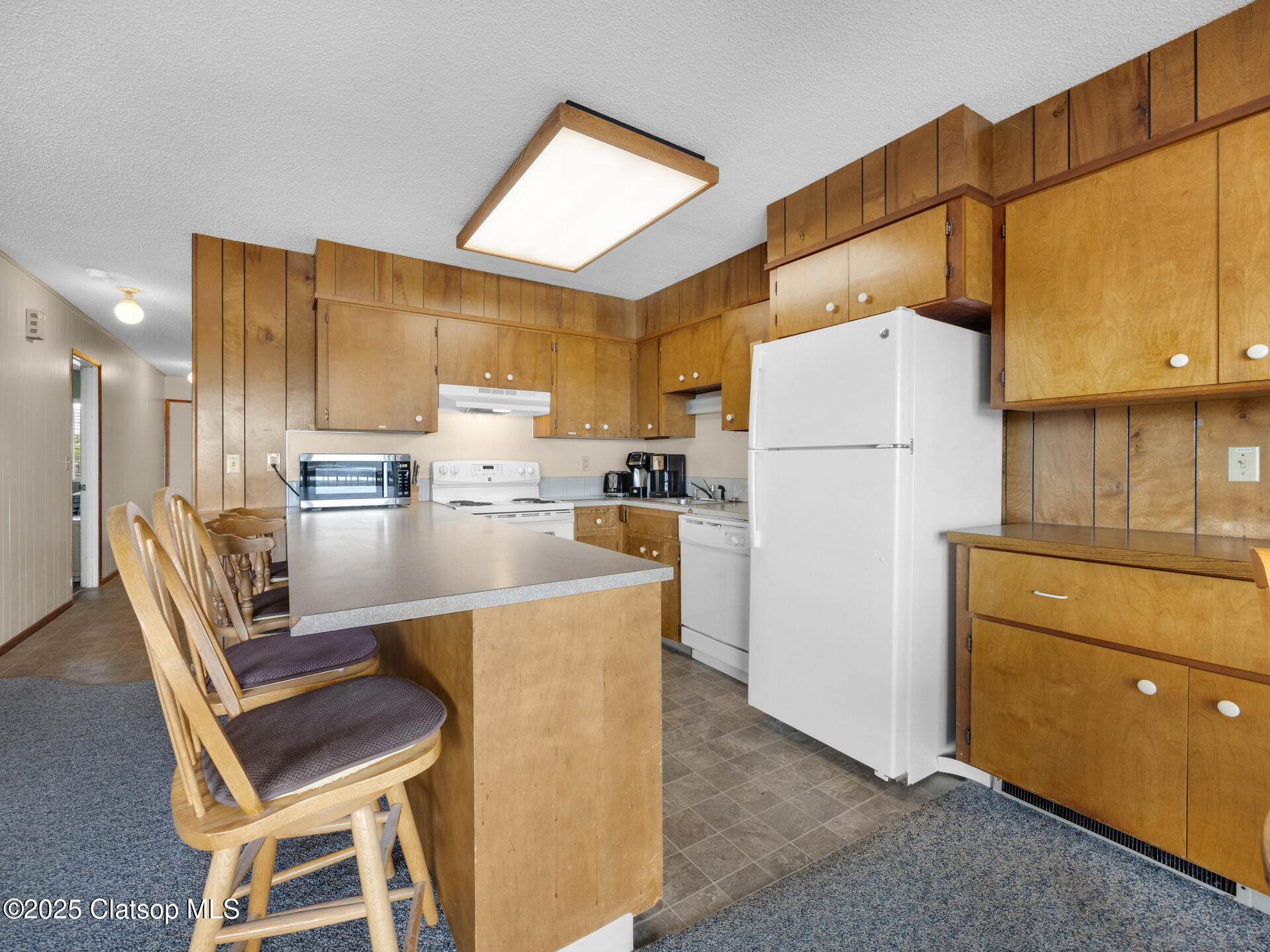 1238 N Marion Property Photo 7