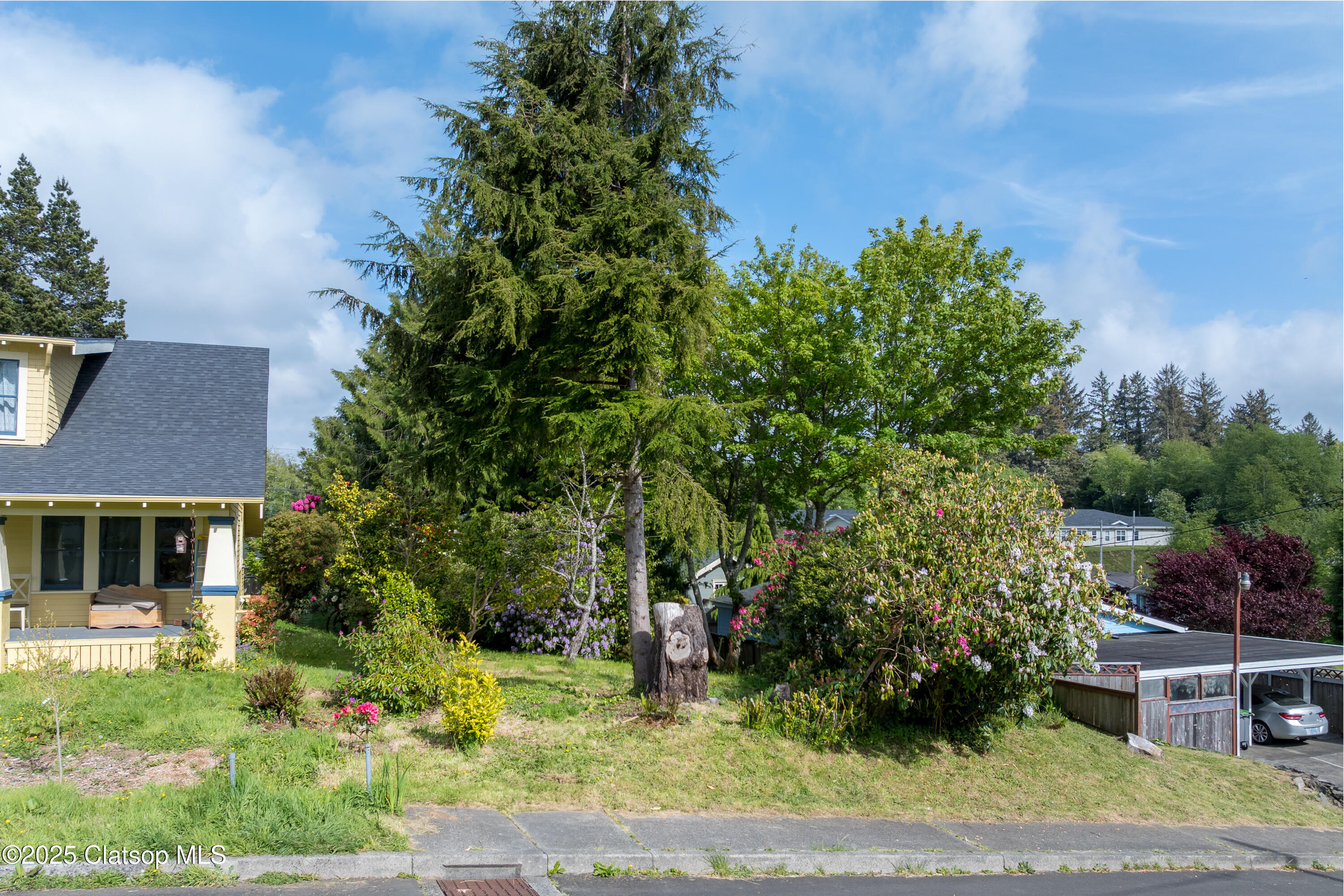 V/l 1476 8th Street Property Photo 5