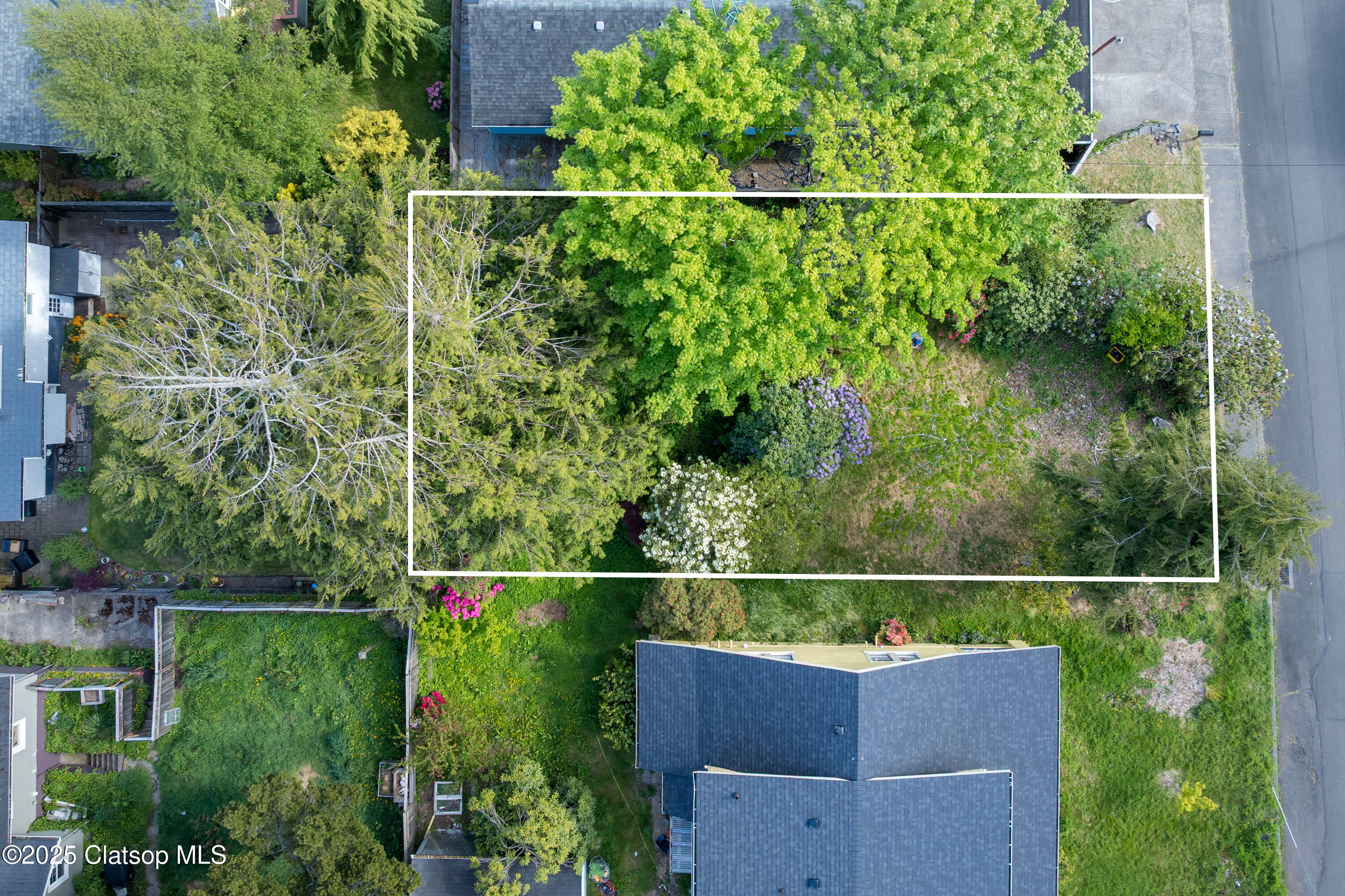 V/l 1476 8th Street Property Photo 7