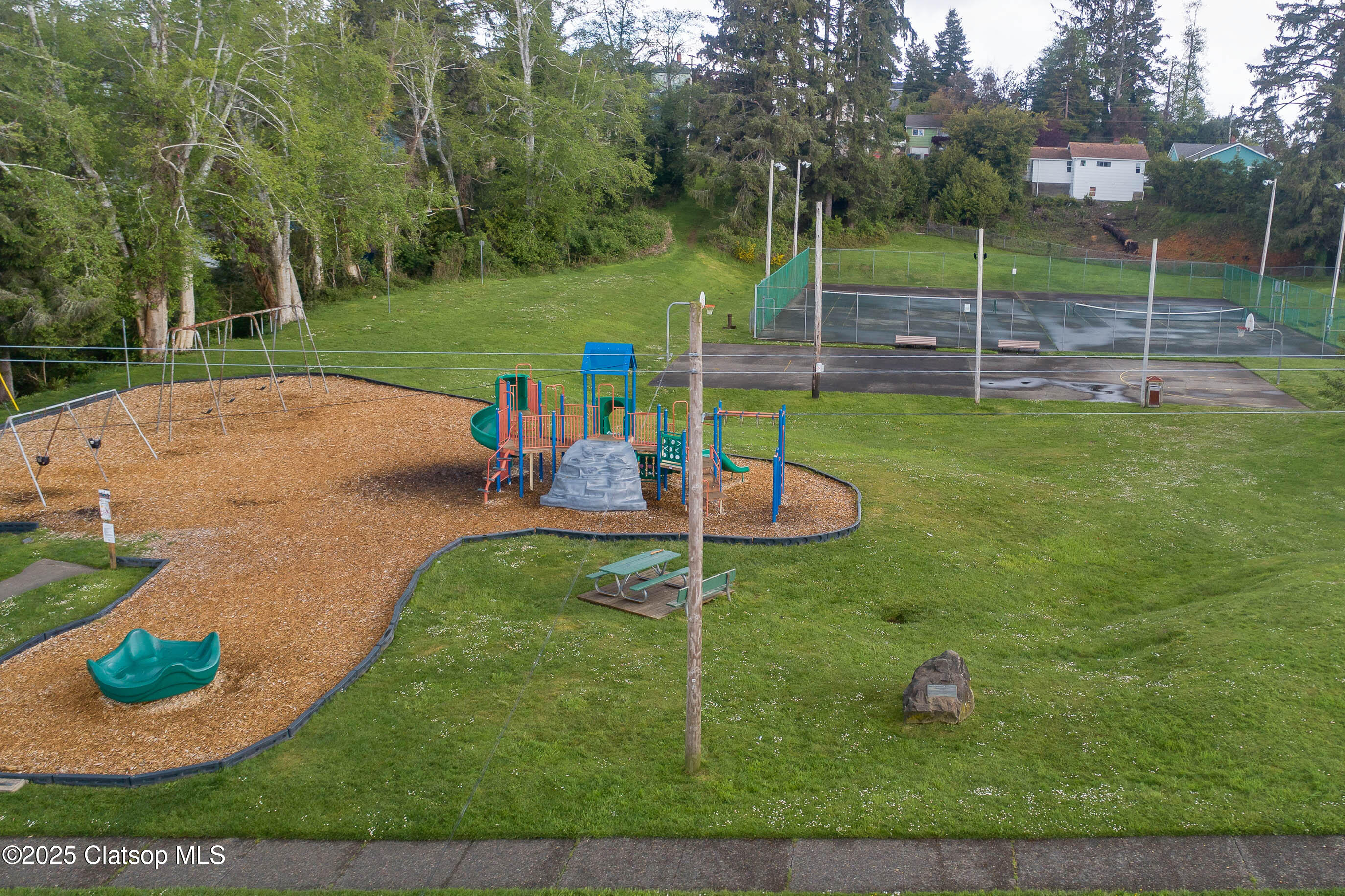 V/l 1476 8th Street Property Photo 16