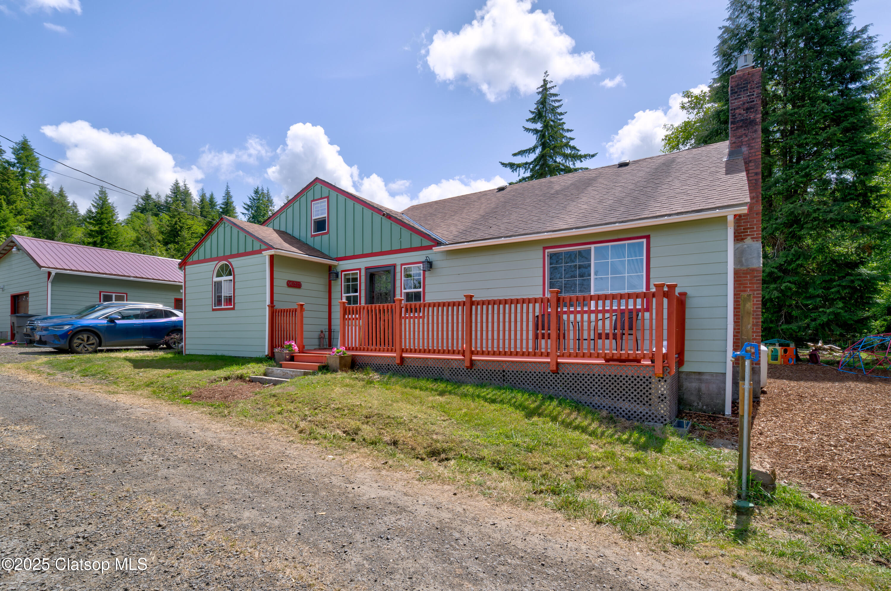 90313 Hwy 202 Property Photo 1