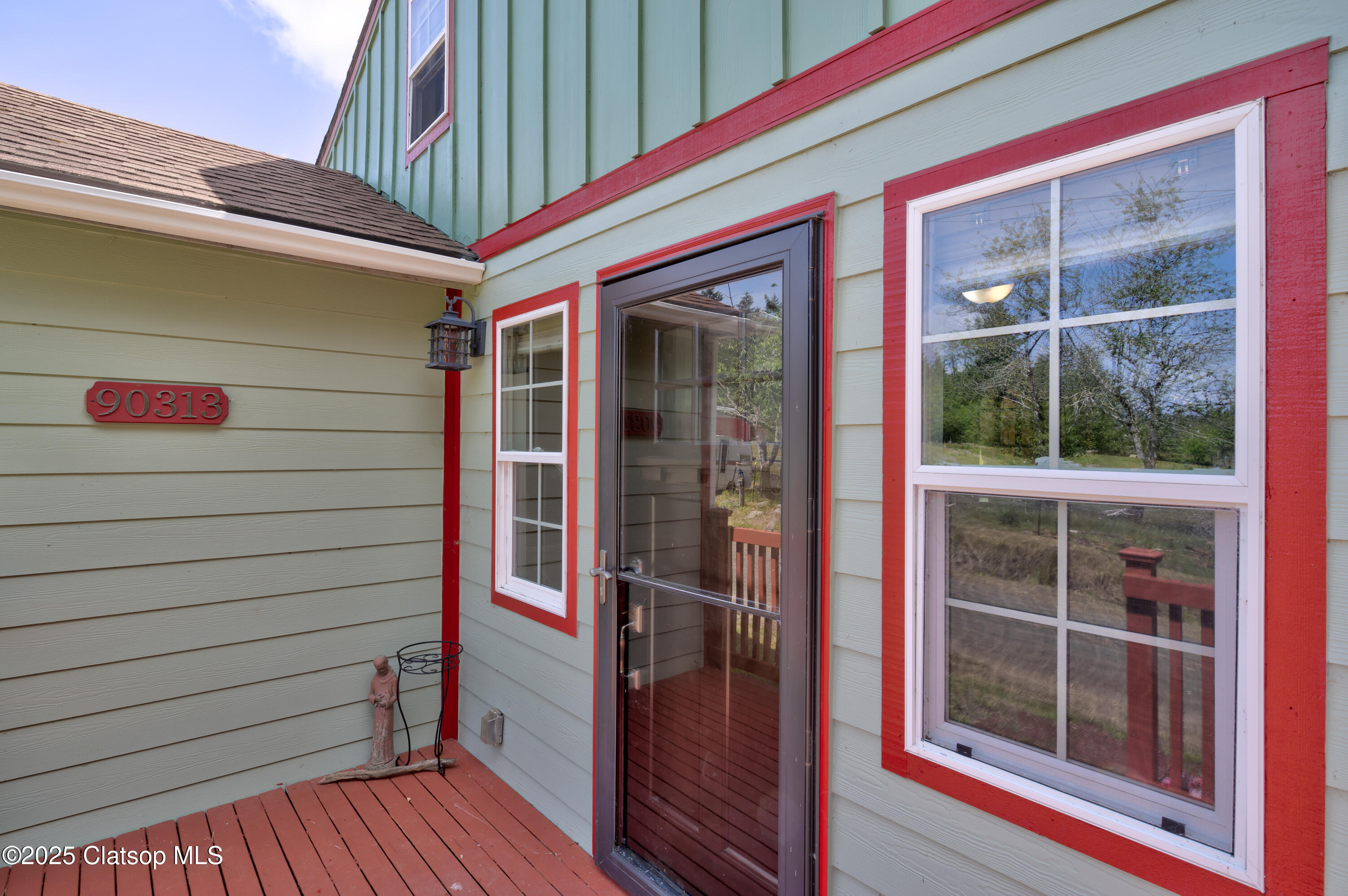 90313 Hwy 202 Property Photo 5