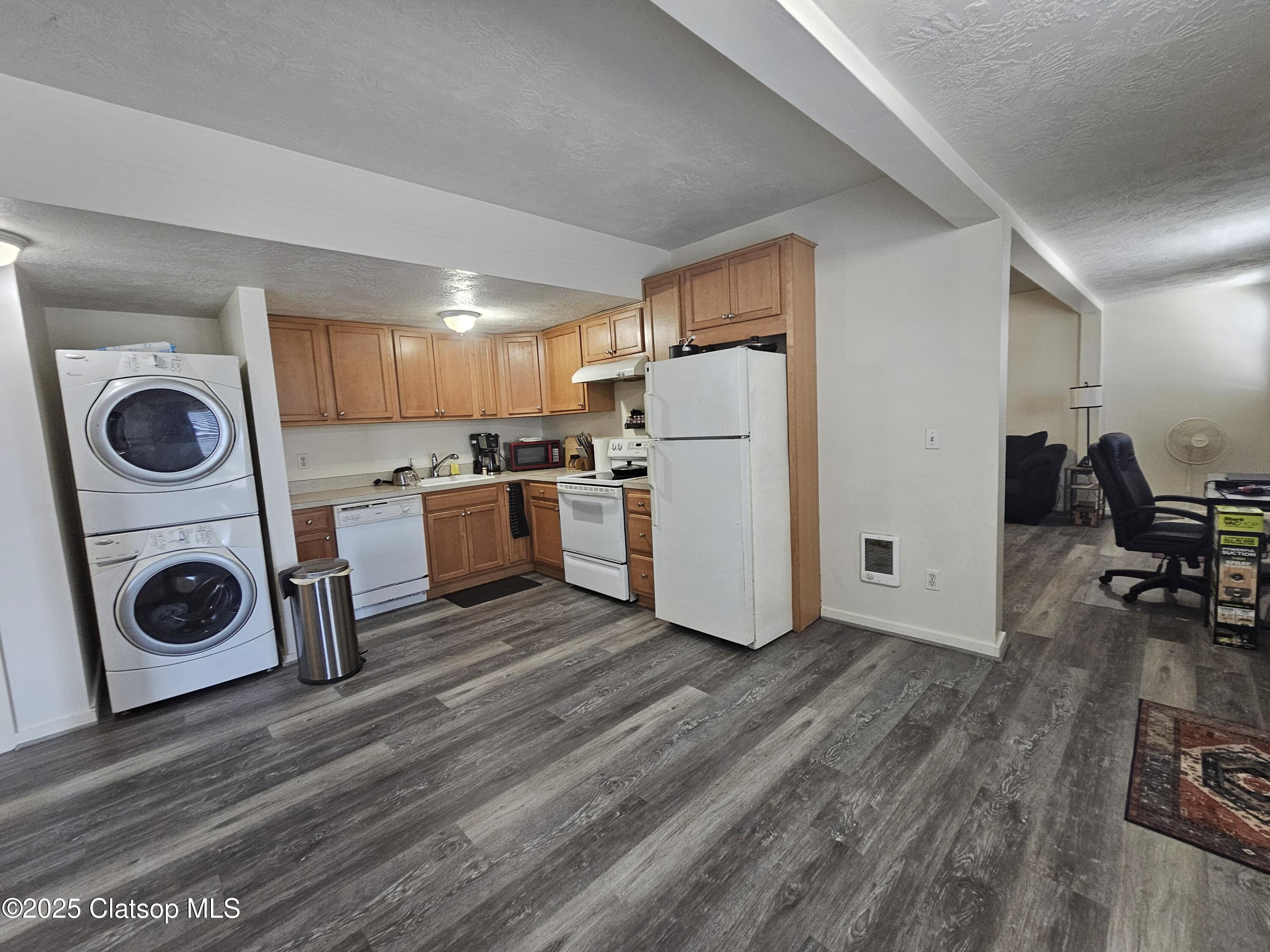 110 2nd Street Property Photo 3