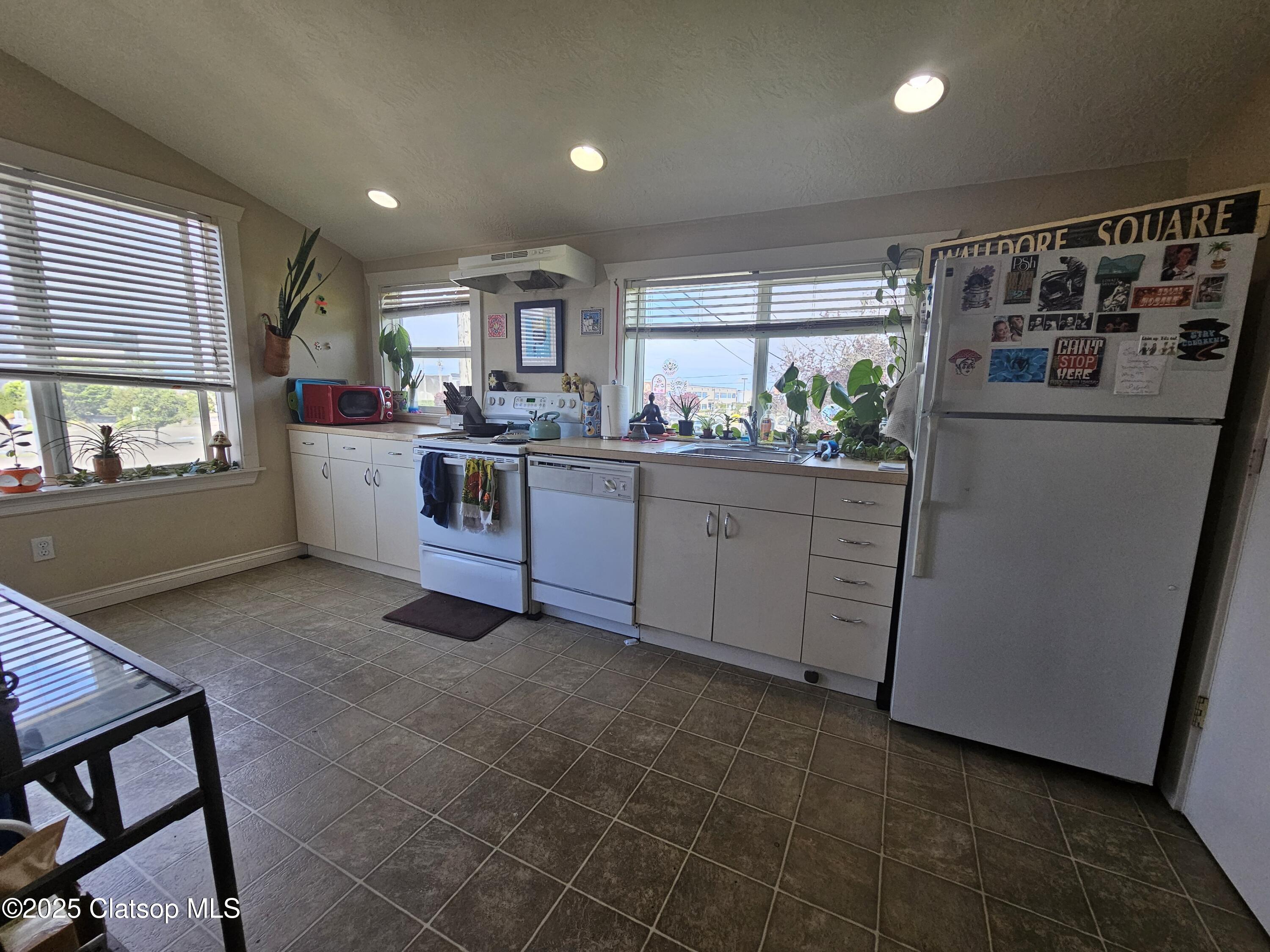 110 2nd Street Property Photo 12