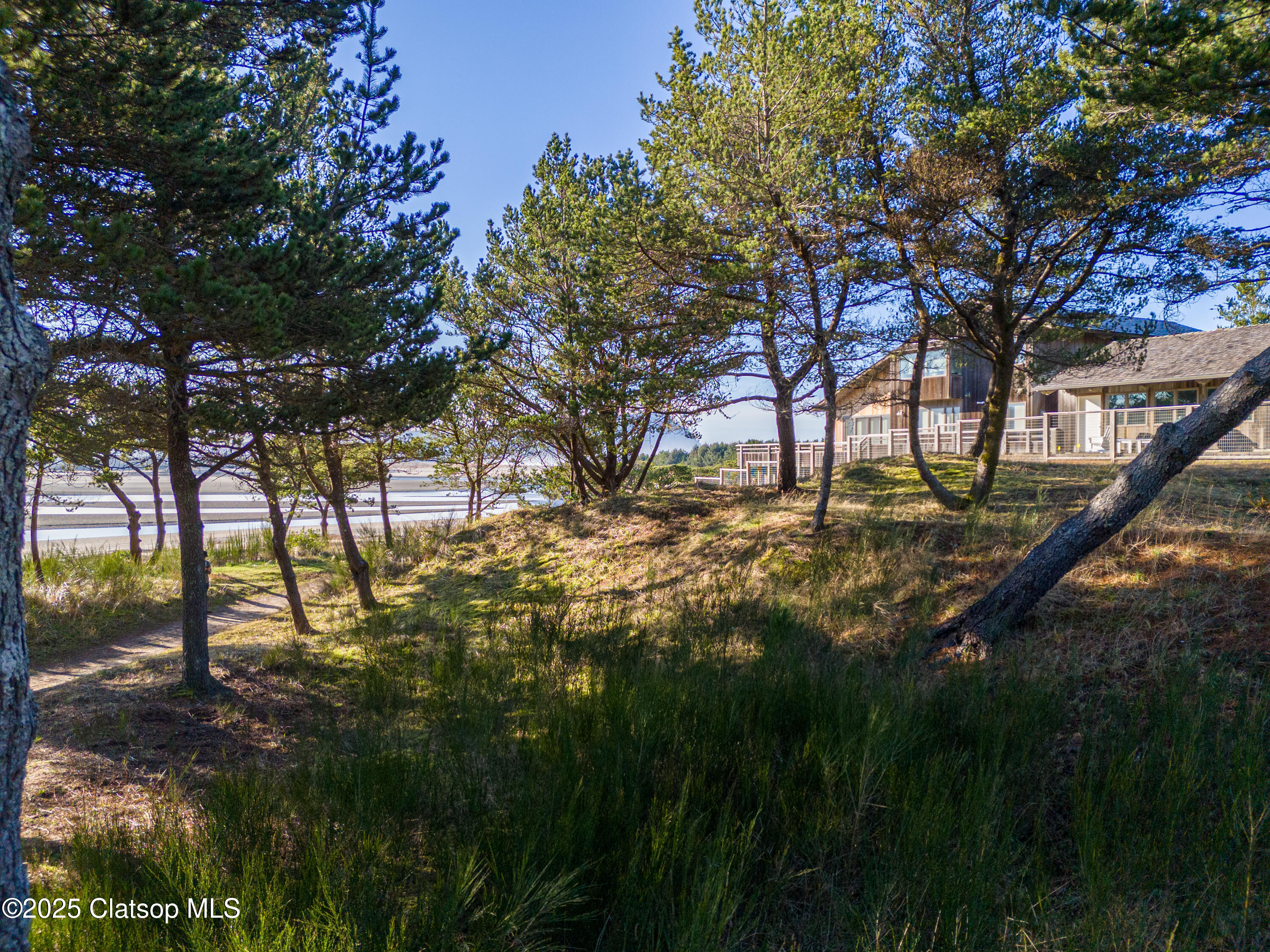 Wellington Avenue Property Photo 7