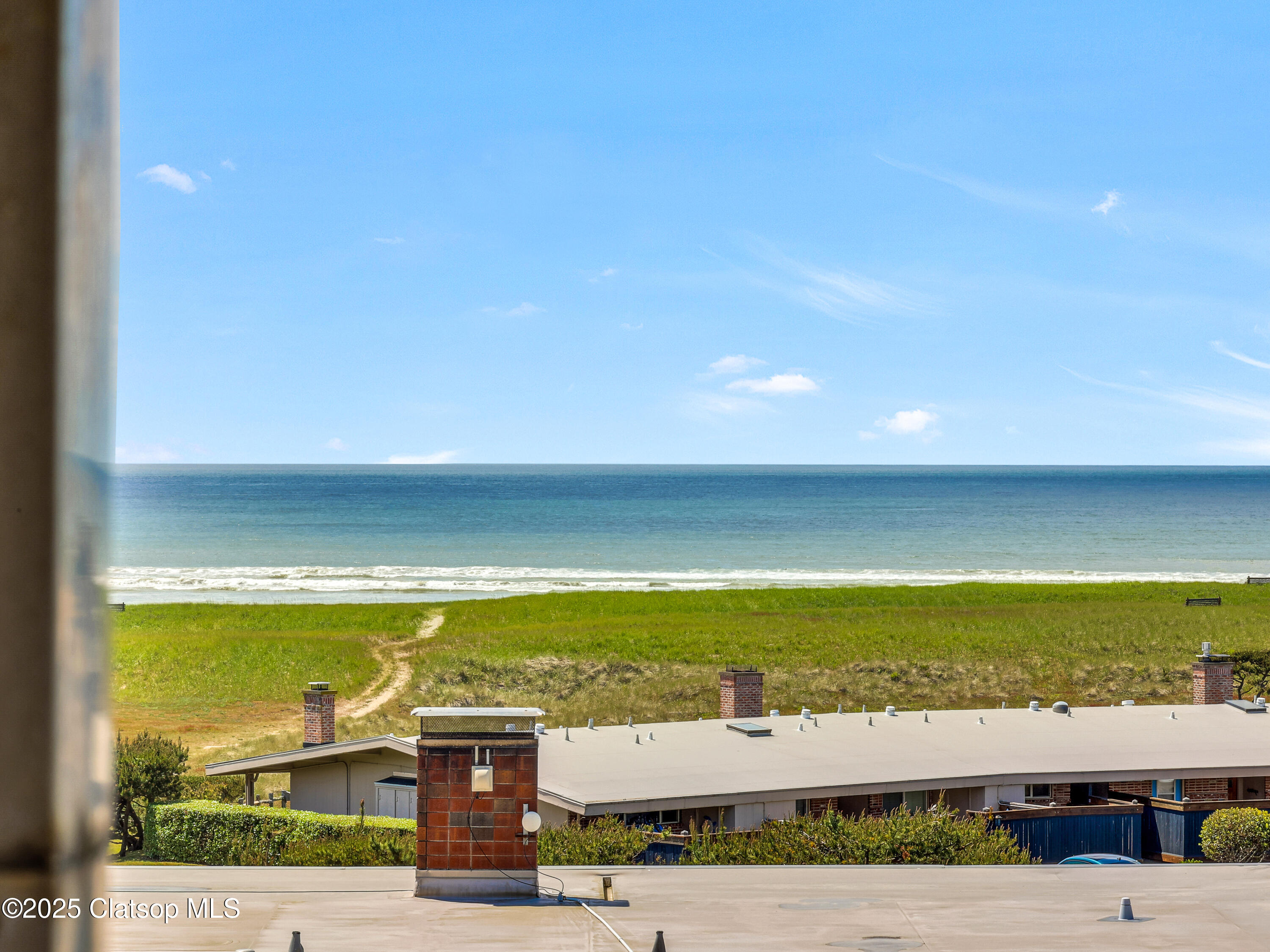 1146 N Gearhart House Condo Property Photo 3