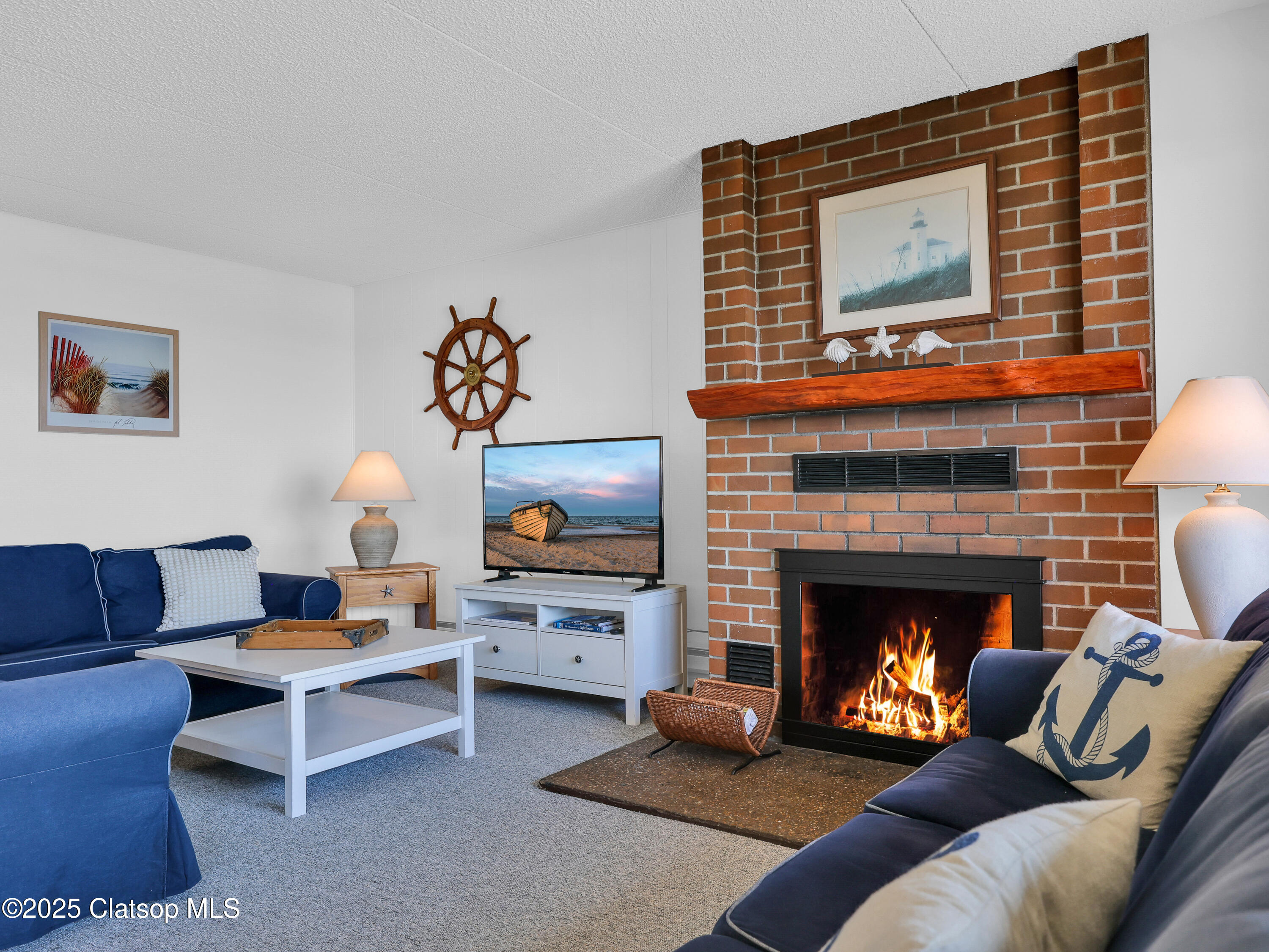 1146 N Gearhart House Condo Property Photo 8