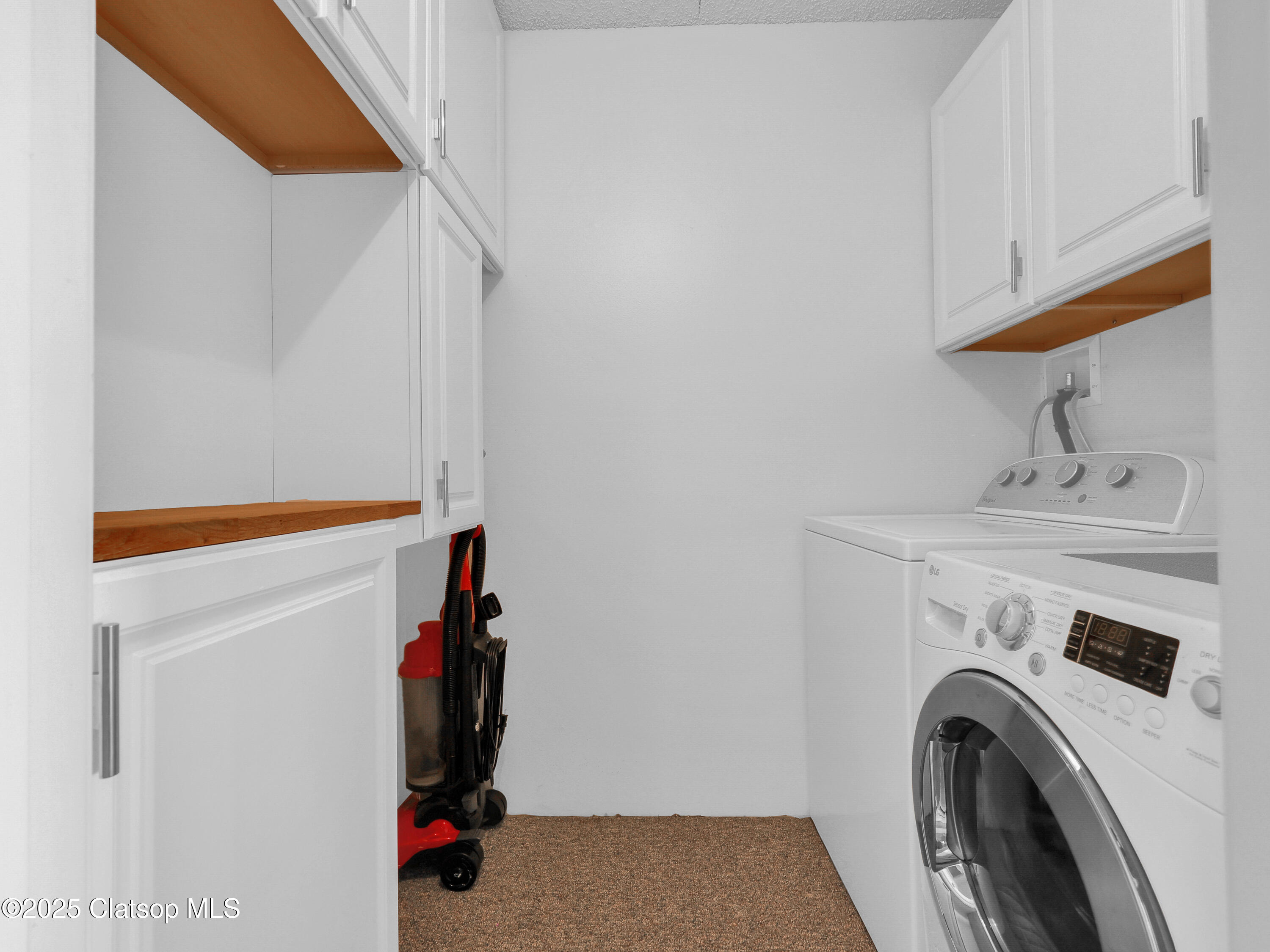 1146 N Gearhart House Condo Property Photo 18