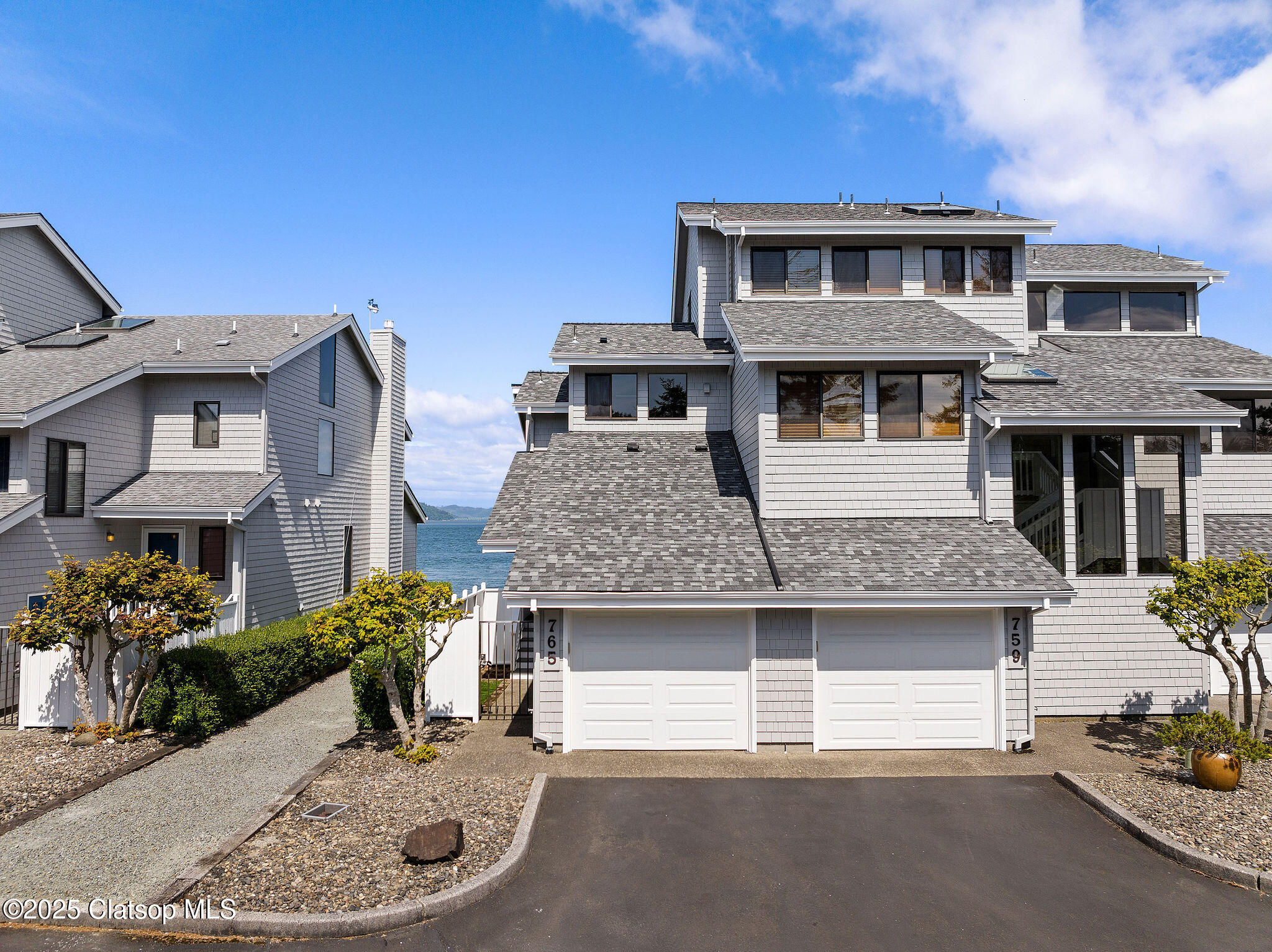 765 5th Avenue Property Photo 2