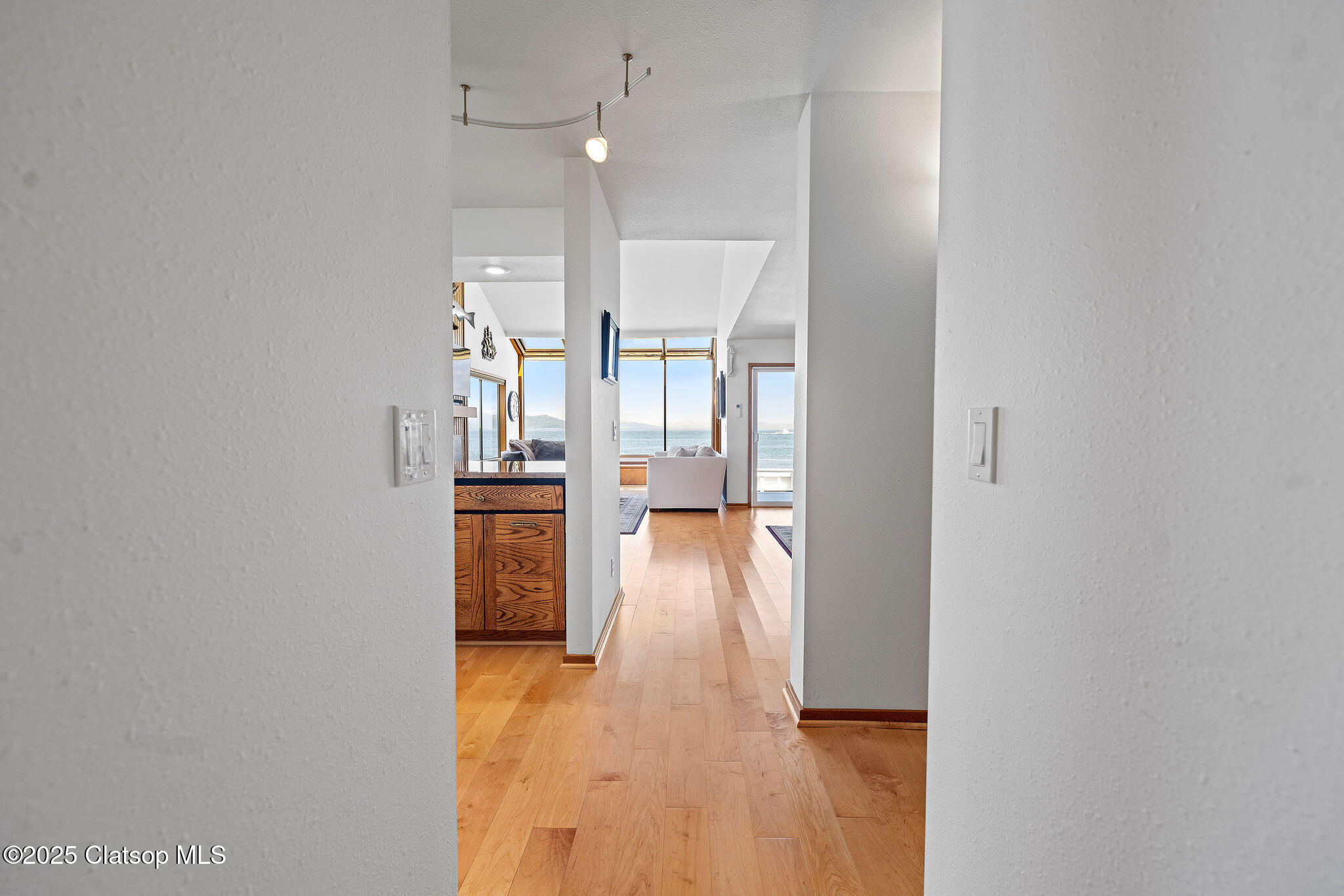 765 5th Avenue Property Photo 4