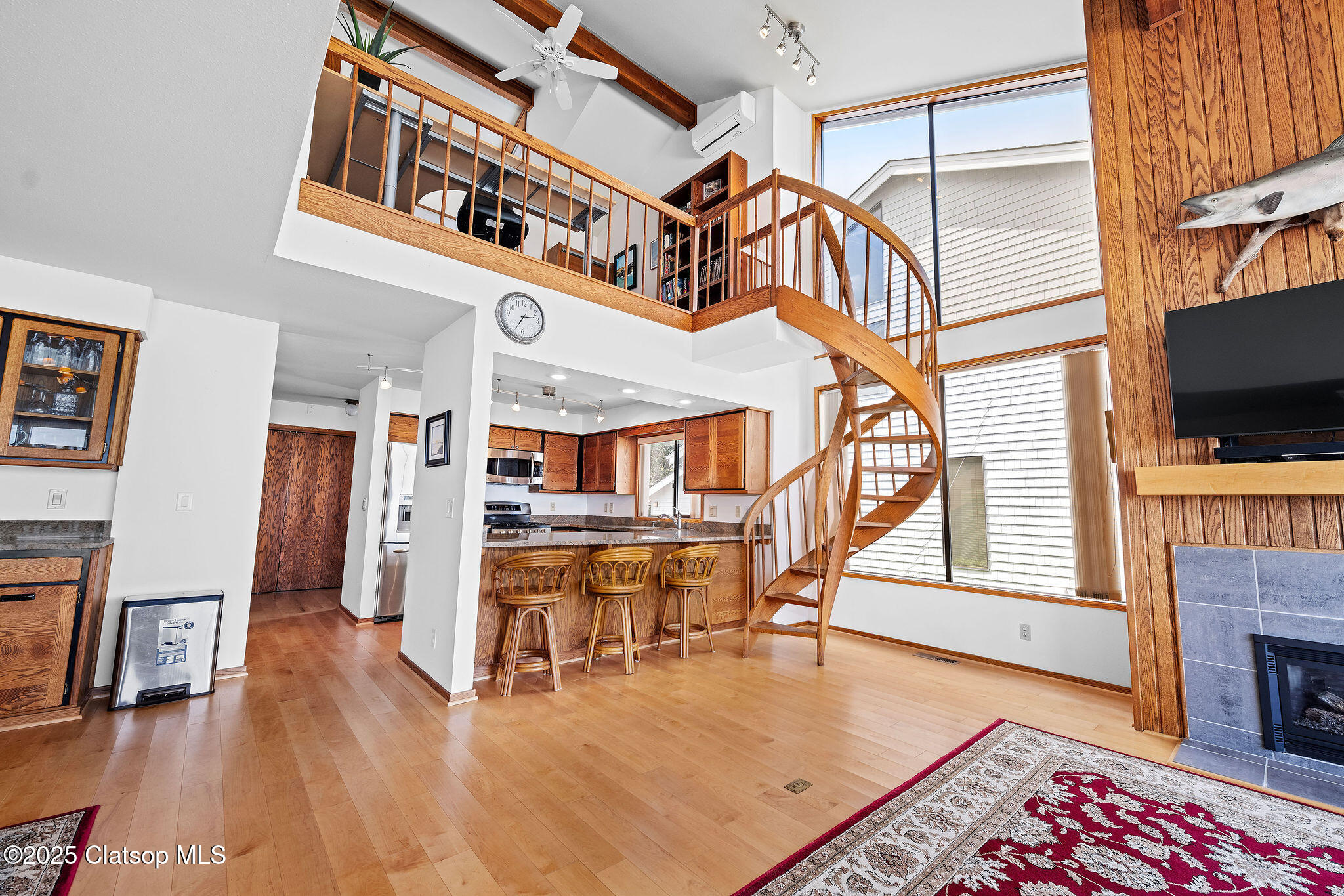 765 5th Avenue Property Photo 15