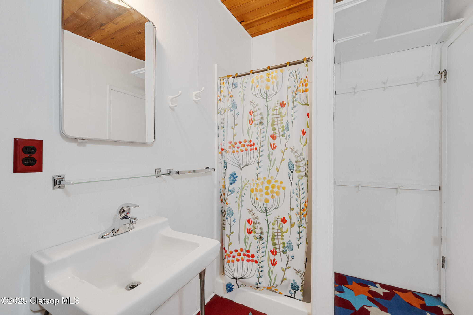8890 Ocean Crest Lane Property Photo 10