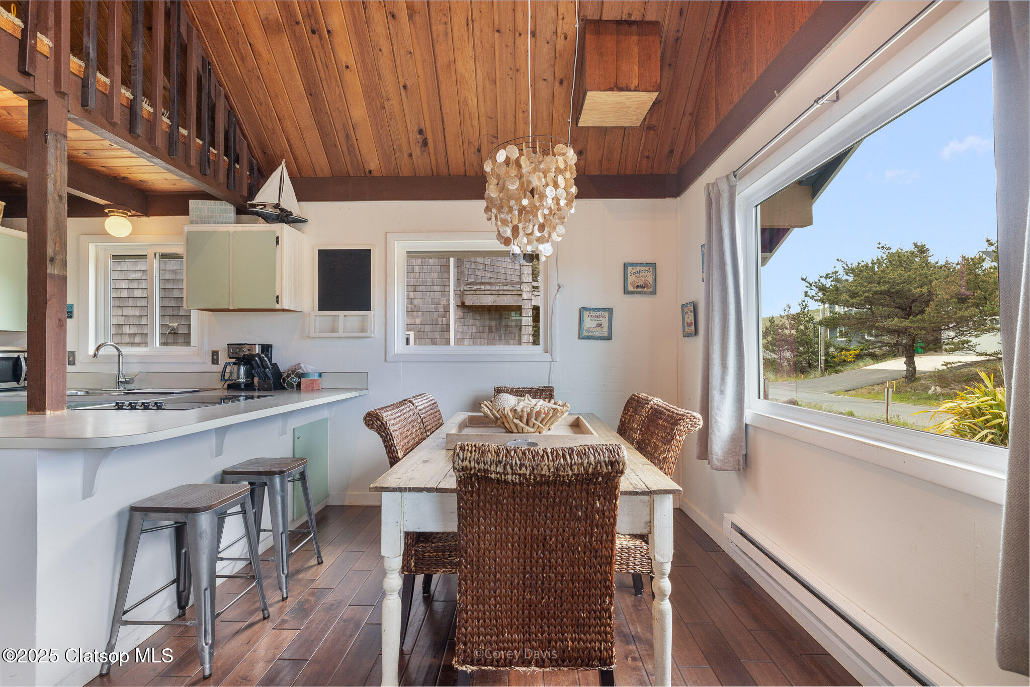 33565 Shore Drive Property Photo 7