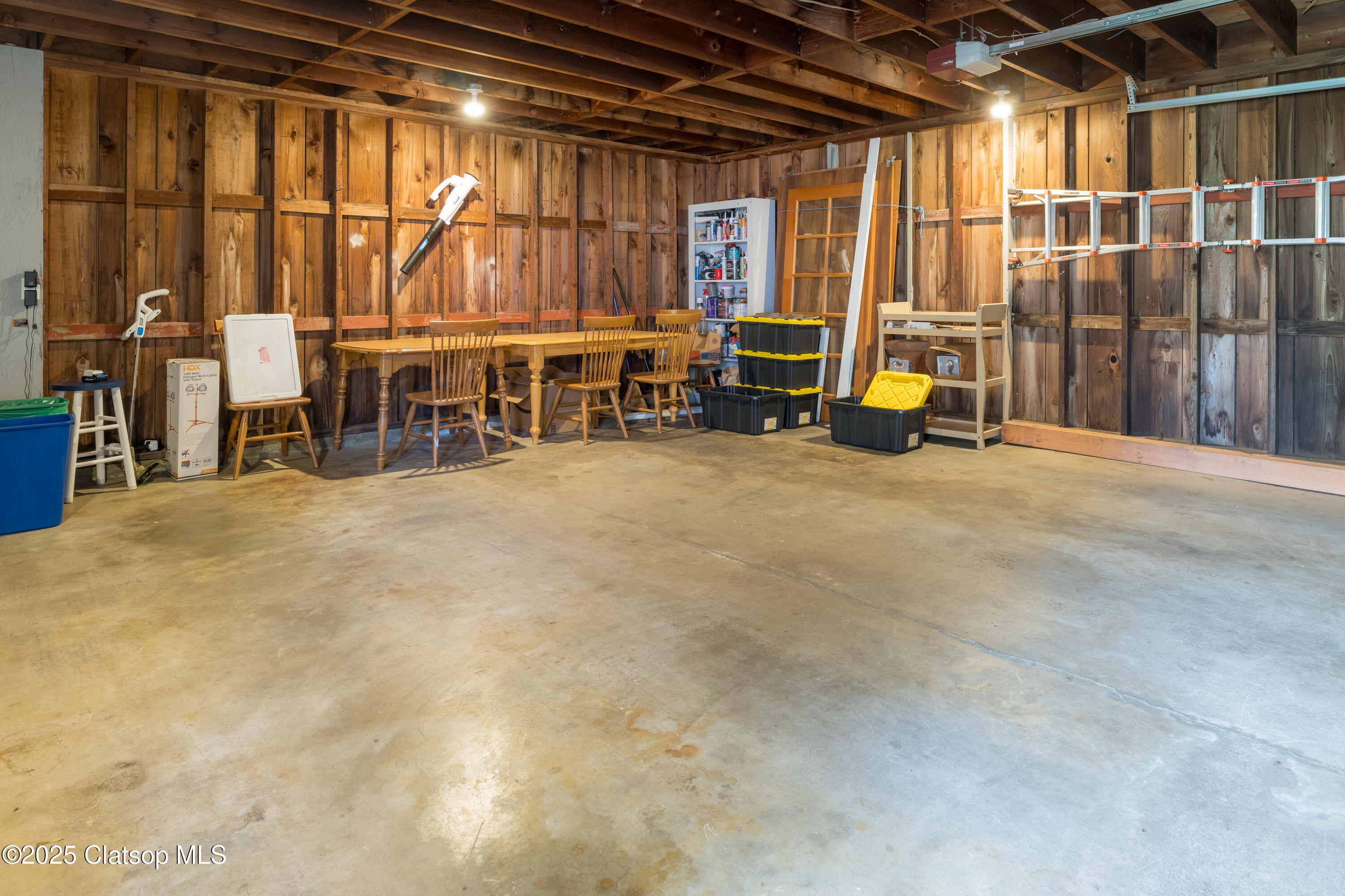 90431 Lewis Road Property Photo 2