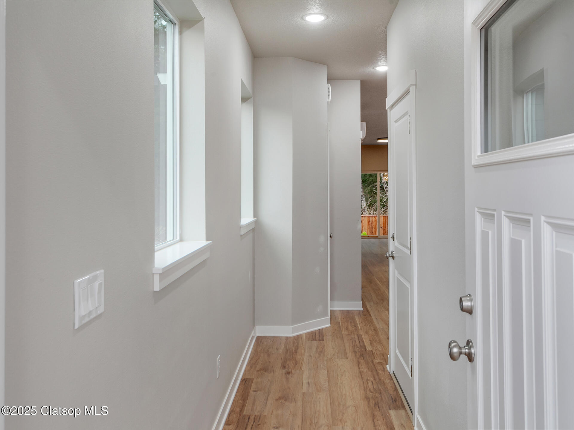 1096/1098 Ne 12th Avenue Property Photo 5