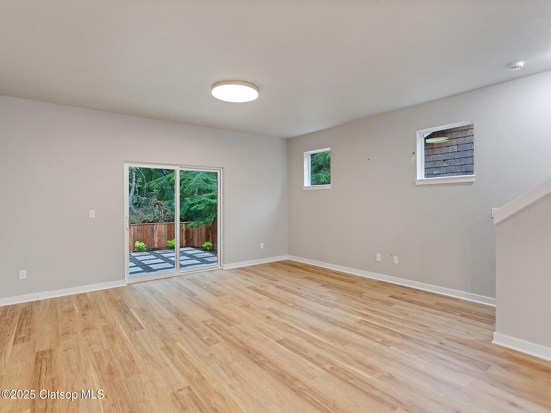 1096/1098 Ne 12th Avenue Property Photo 14