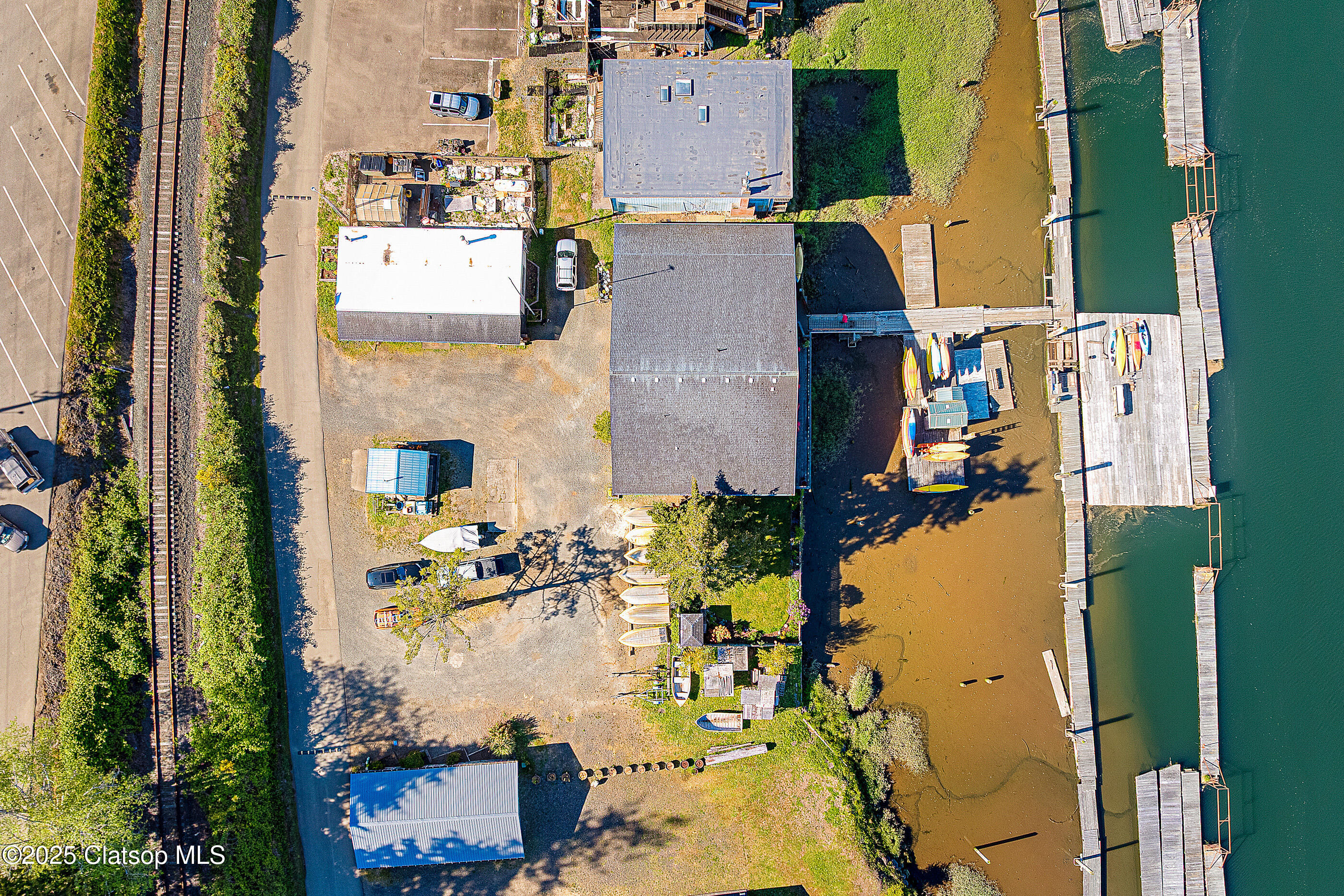 278 Marine Drive Property Photo 9