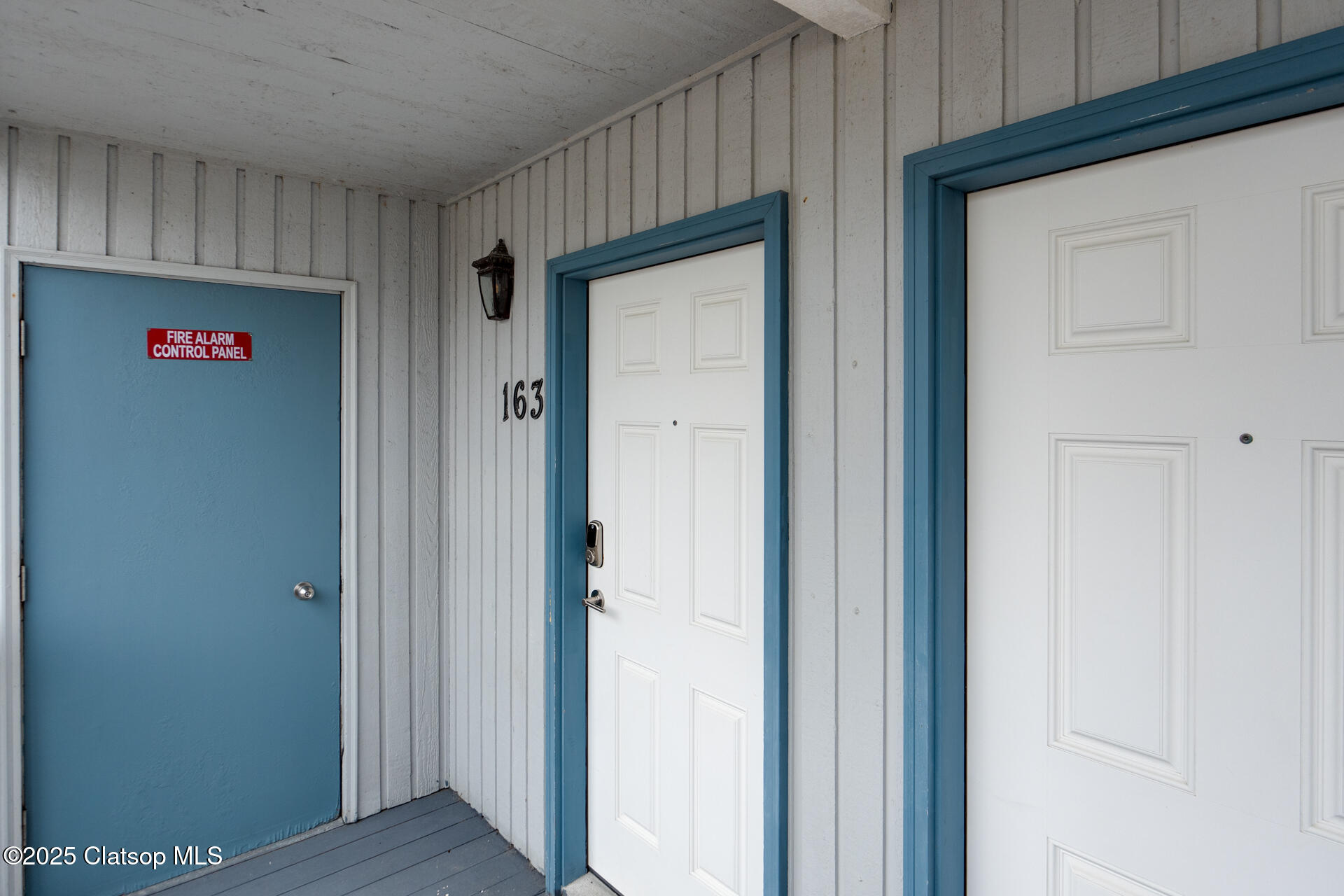 2316 Beach Drive Property Photo 4