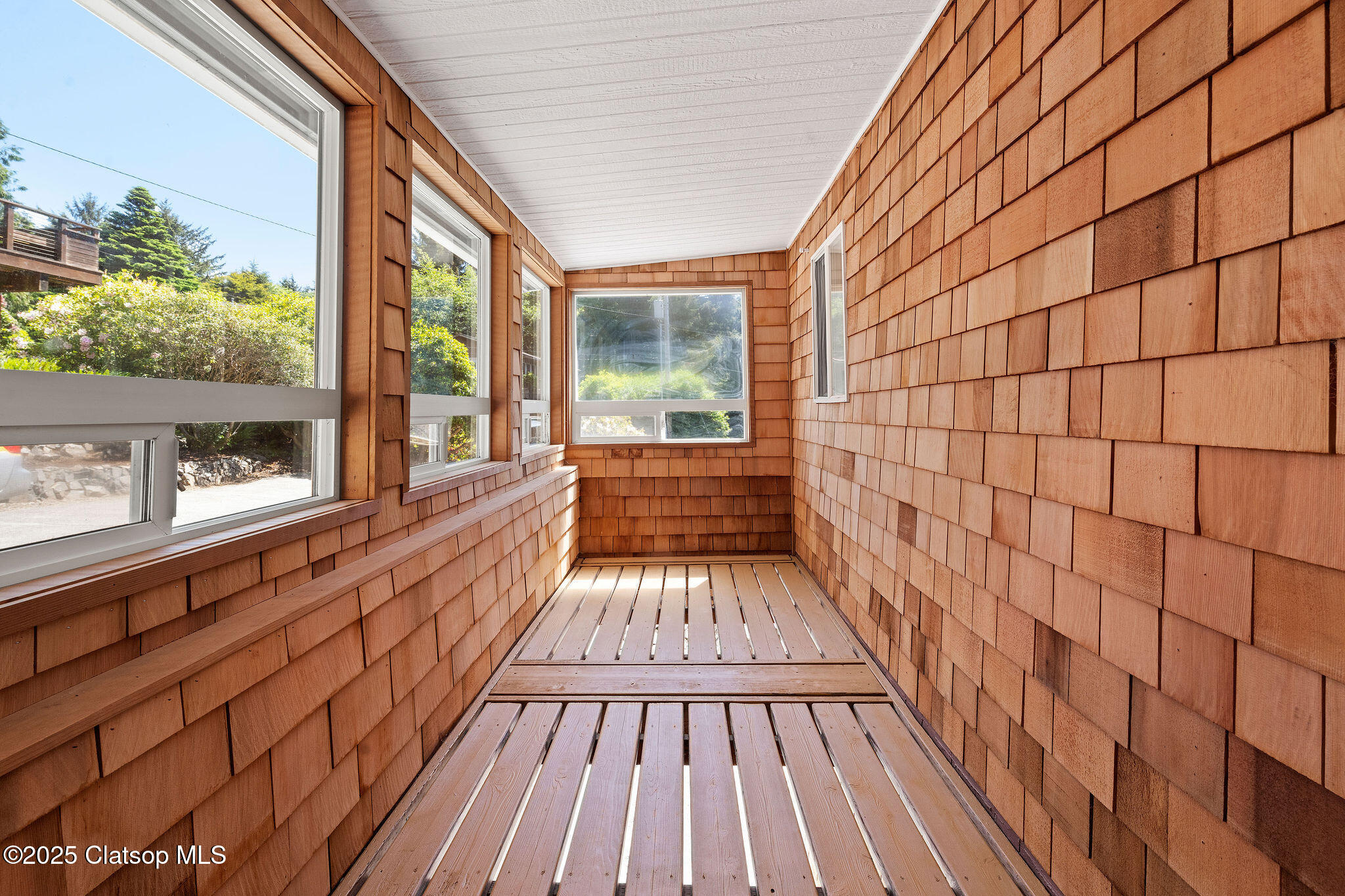 368 Sunset Boulevard Property Photo 3