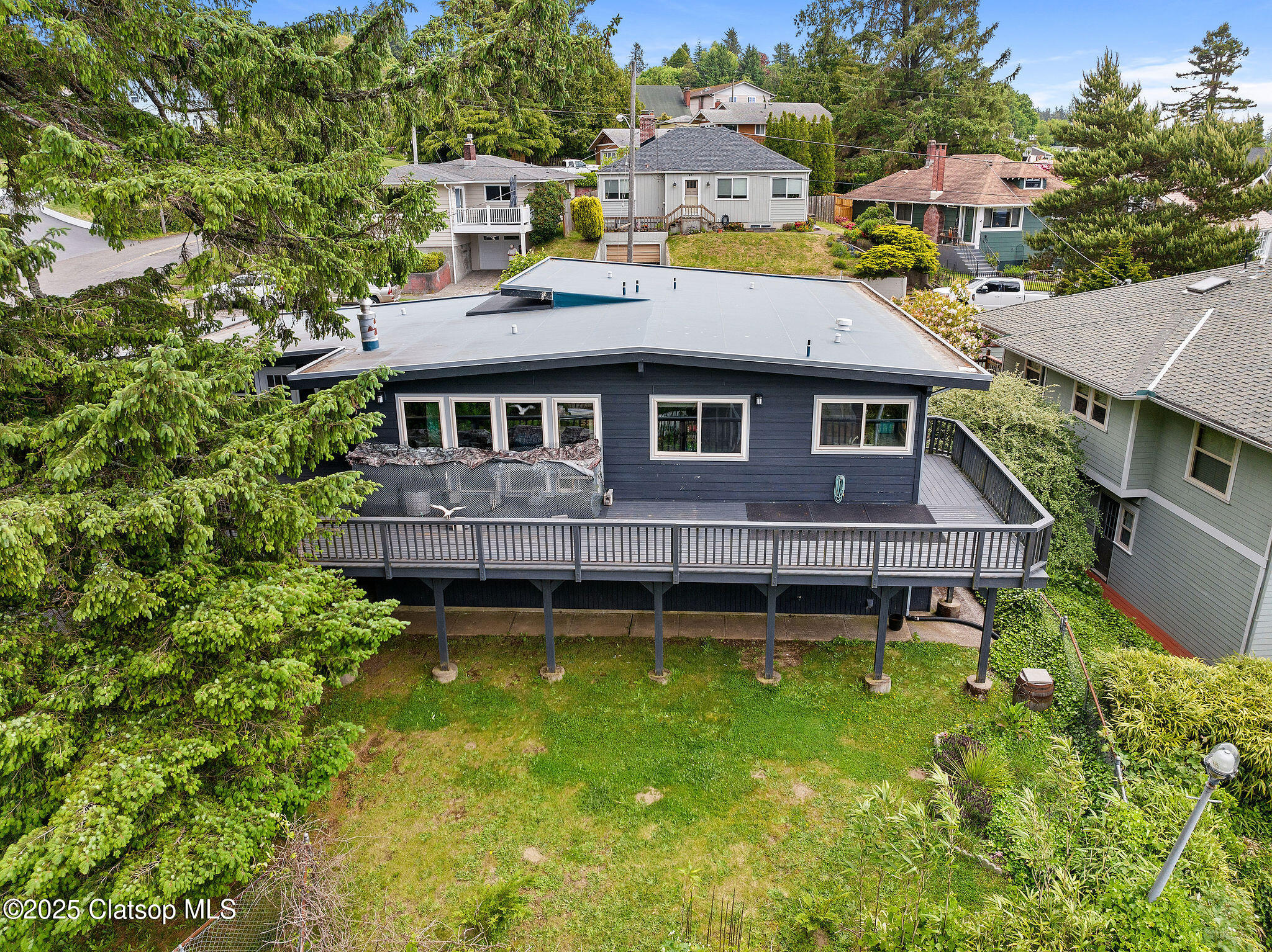 404 Chinook Avenue Property Photo 4
