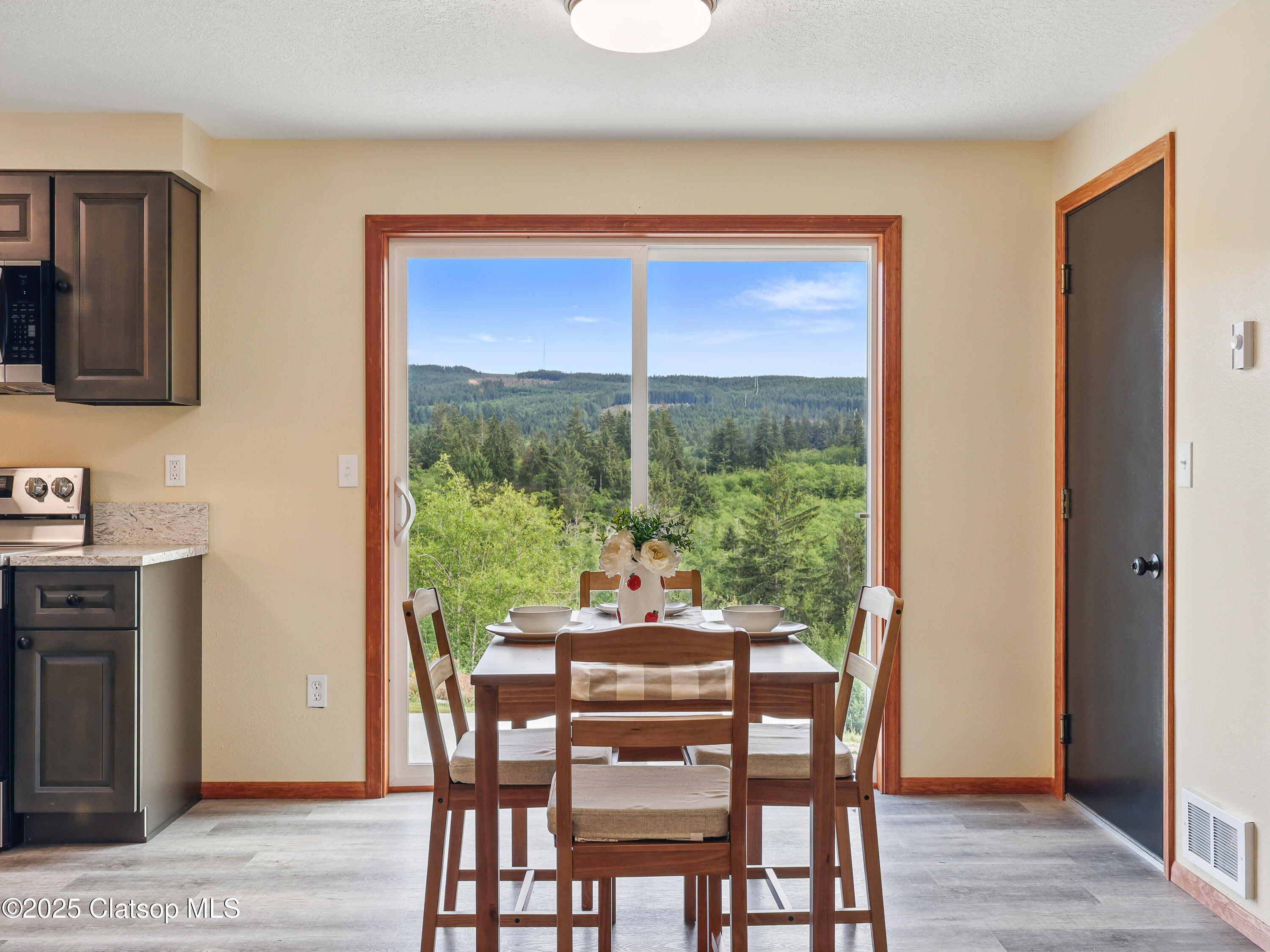 41390 Rolling Stones Lane Property Photo 13