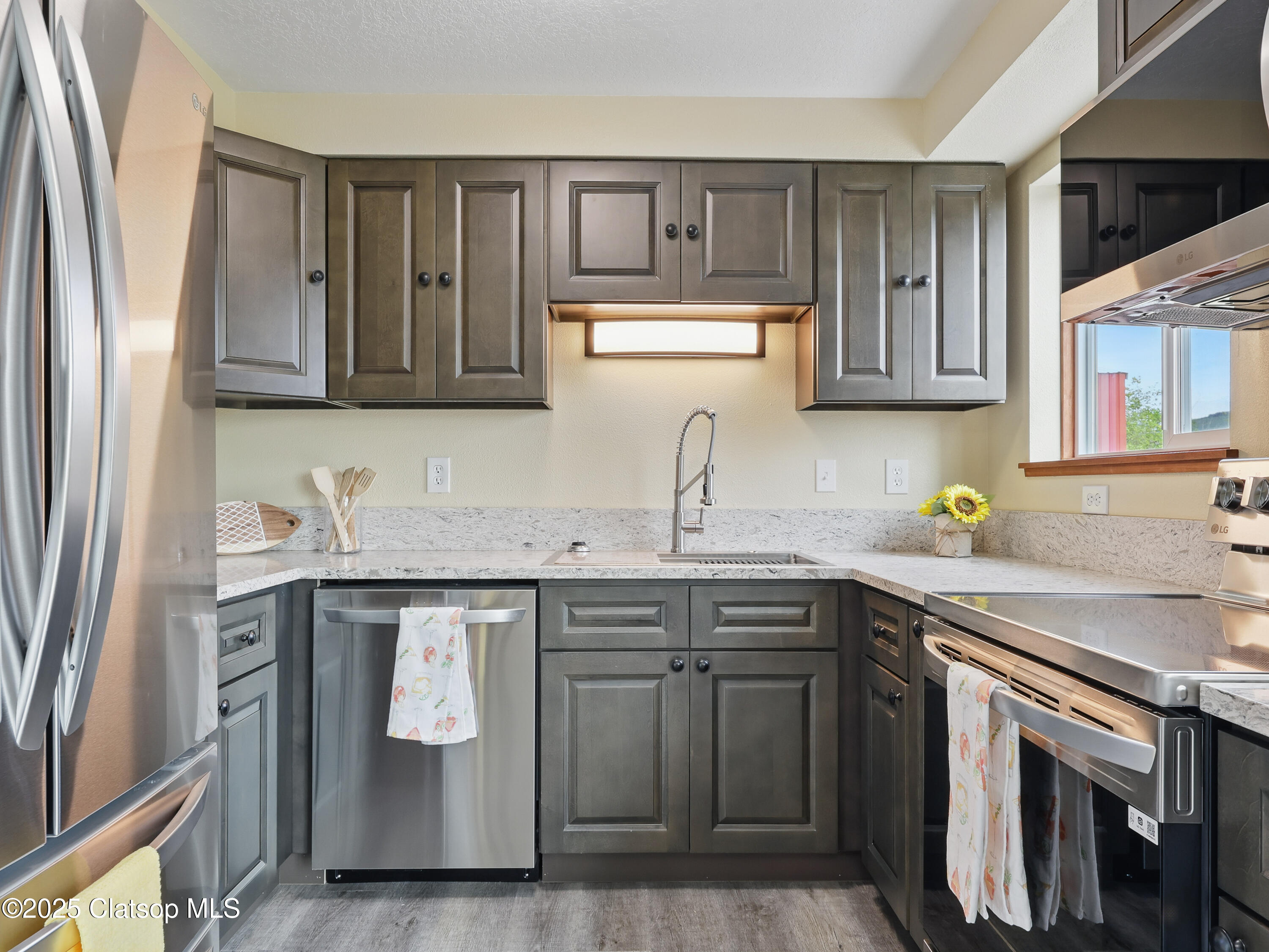 41390 Rolling Stones Lane Property Photo 17